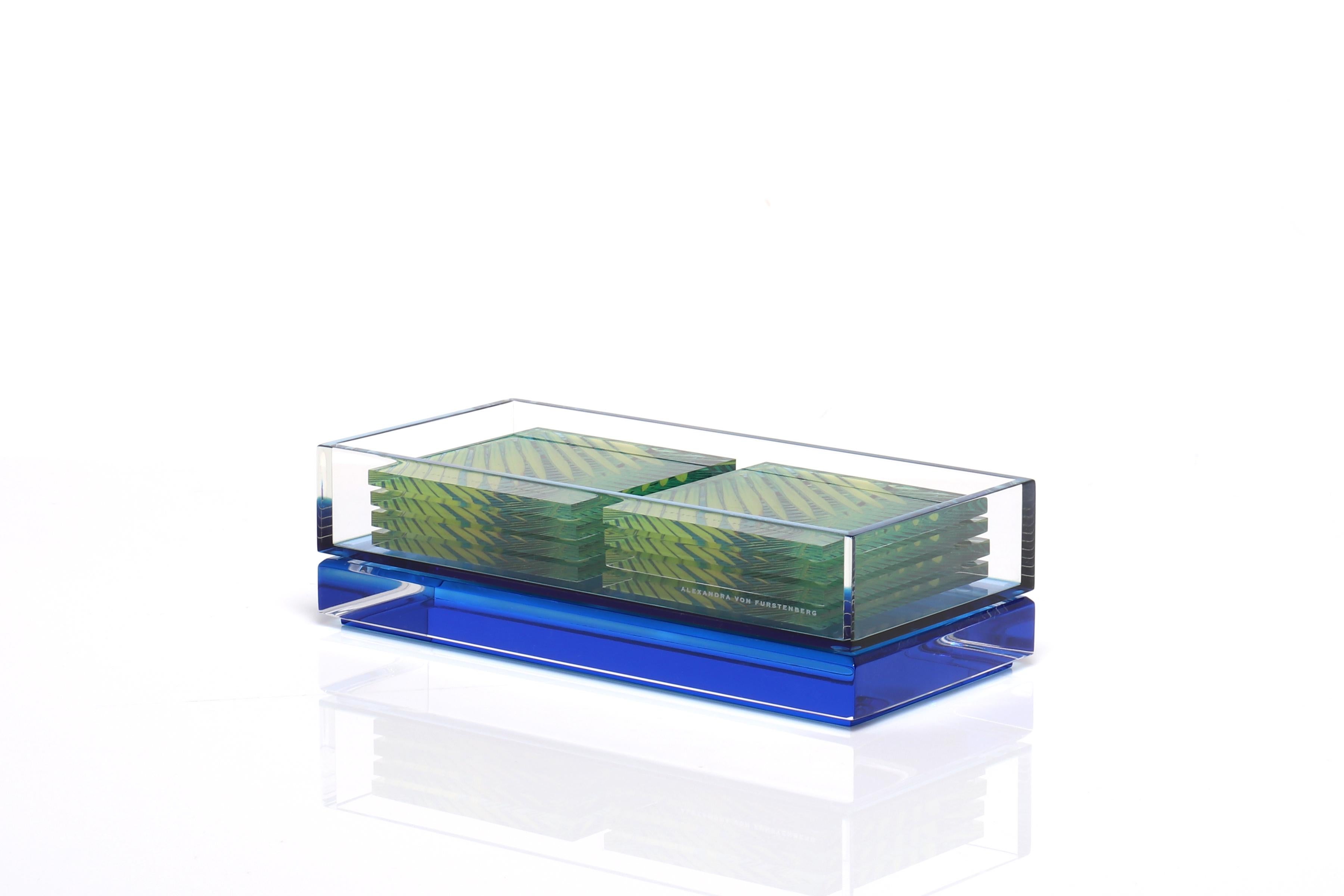 Acryl-Lagune Shorty Box von Alexandra Von Furstenberg (Moderne) im Angebot