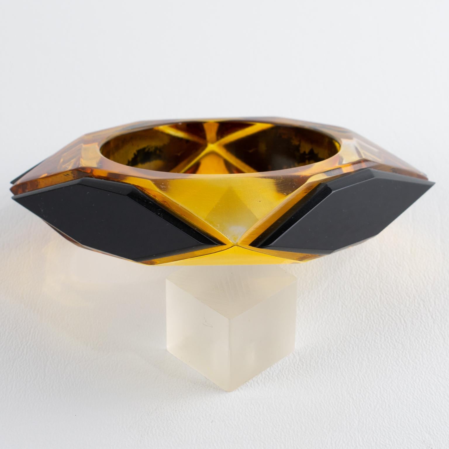 Women's or Men's Acrylic Lucite Bracelet Bangle Geometric Pattern in Black and Apple Juice For Sale
