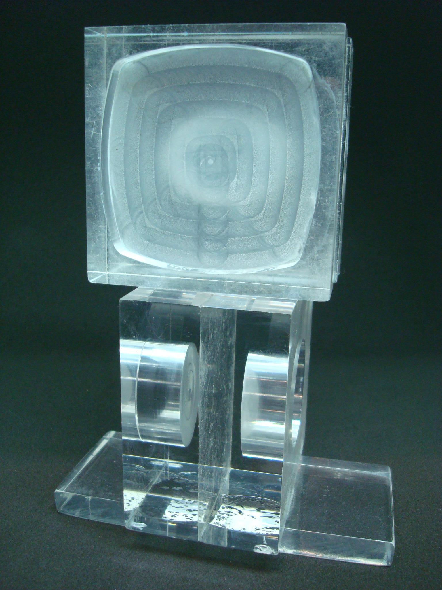 20th Century Mid Century / Modern -  Acrylic / Lucite Sculpture Abstract, 1960s For Sale