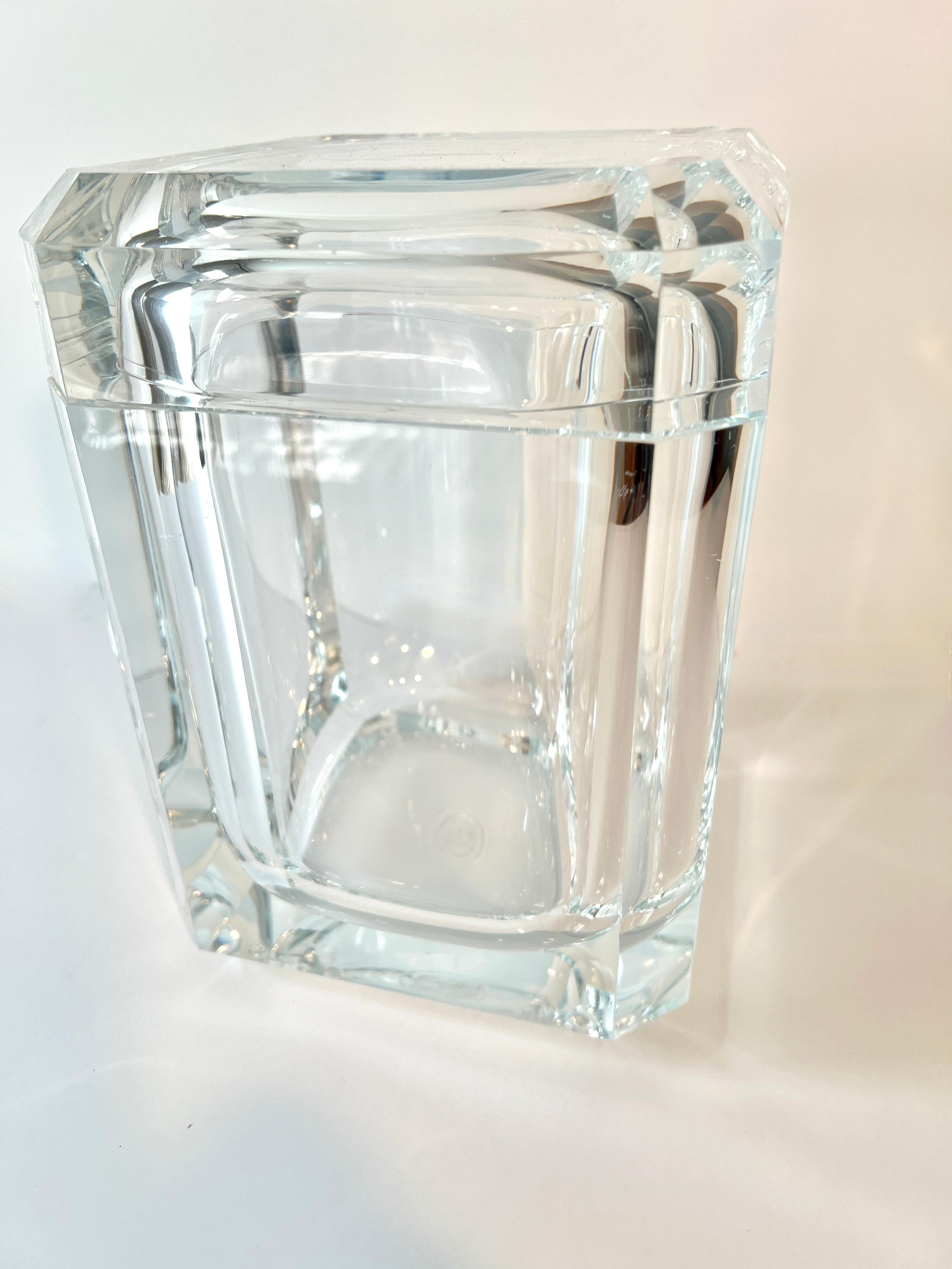 Secchiello per il ghiaccio in acrilico del Mid Century Modern con piano girevole In condizioni buone in vendita a Los Angeles, CA