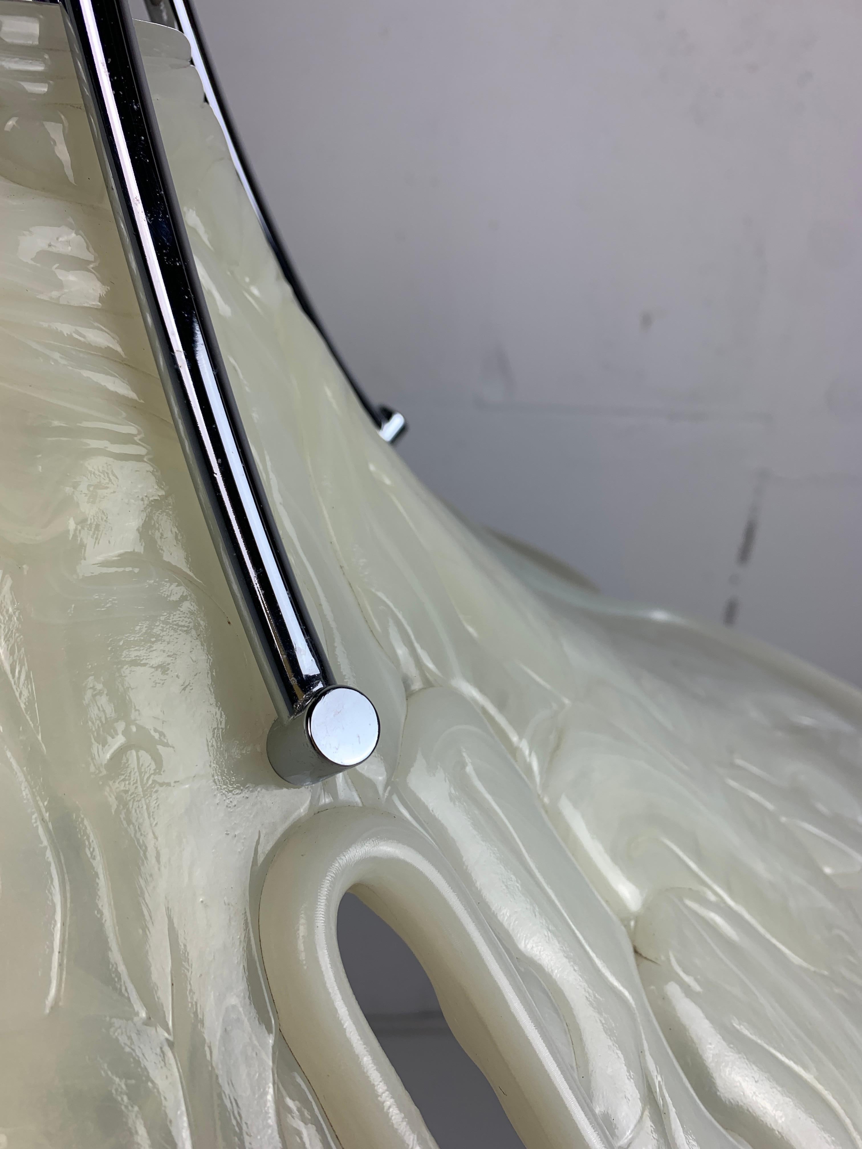 Fine XX secolo Lampada a sospensione a forma di trifoglio in acrilico di Murano, anni '70 in vendita