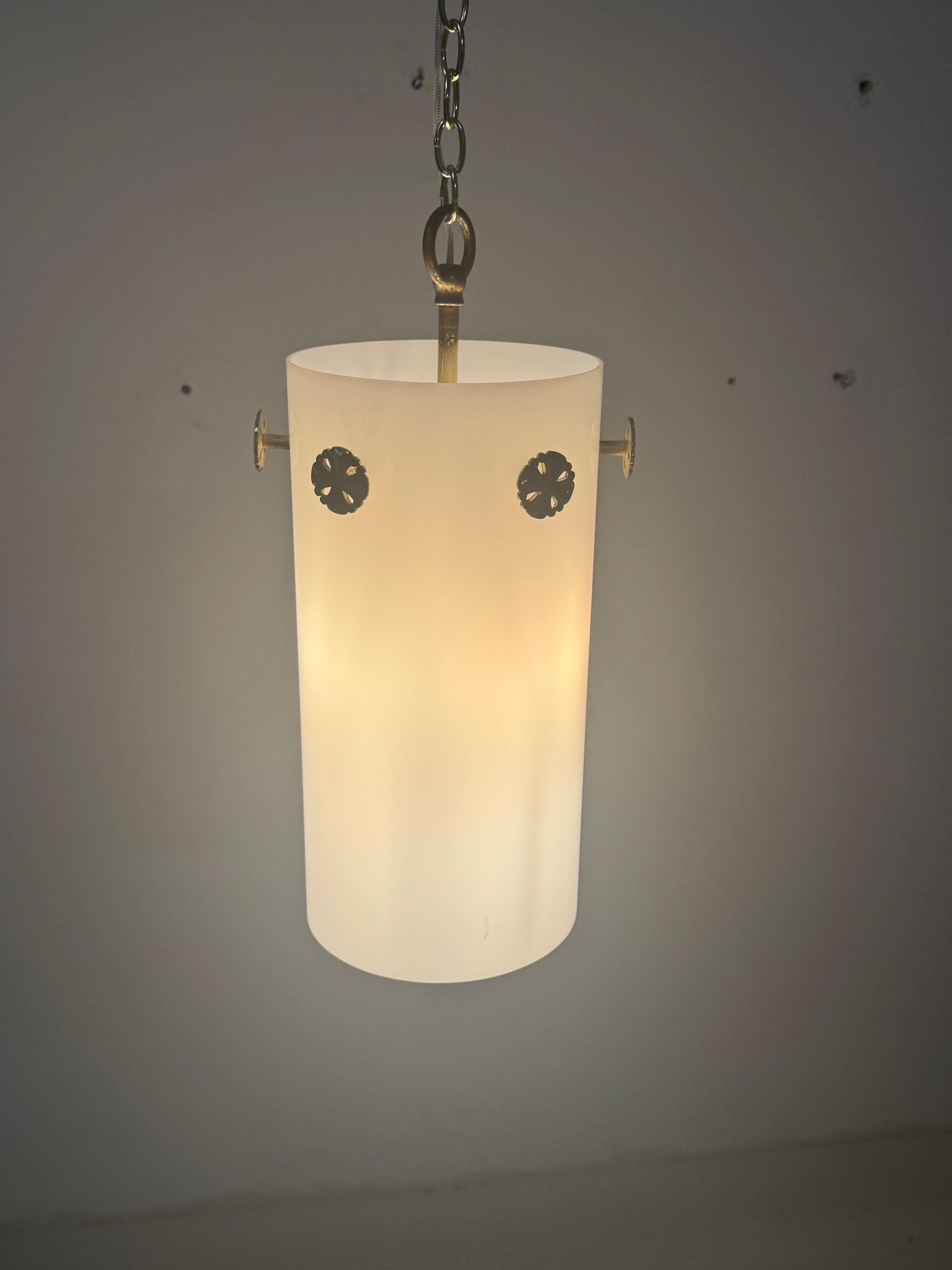 Lampada a sospensione in acrilico in vendita 9