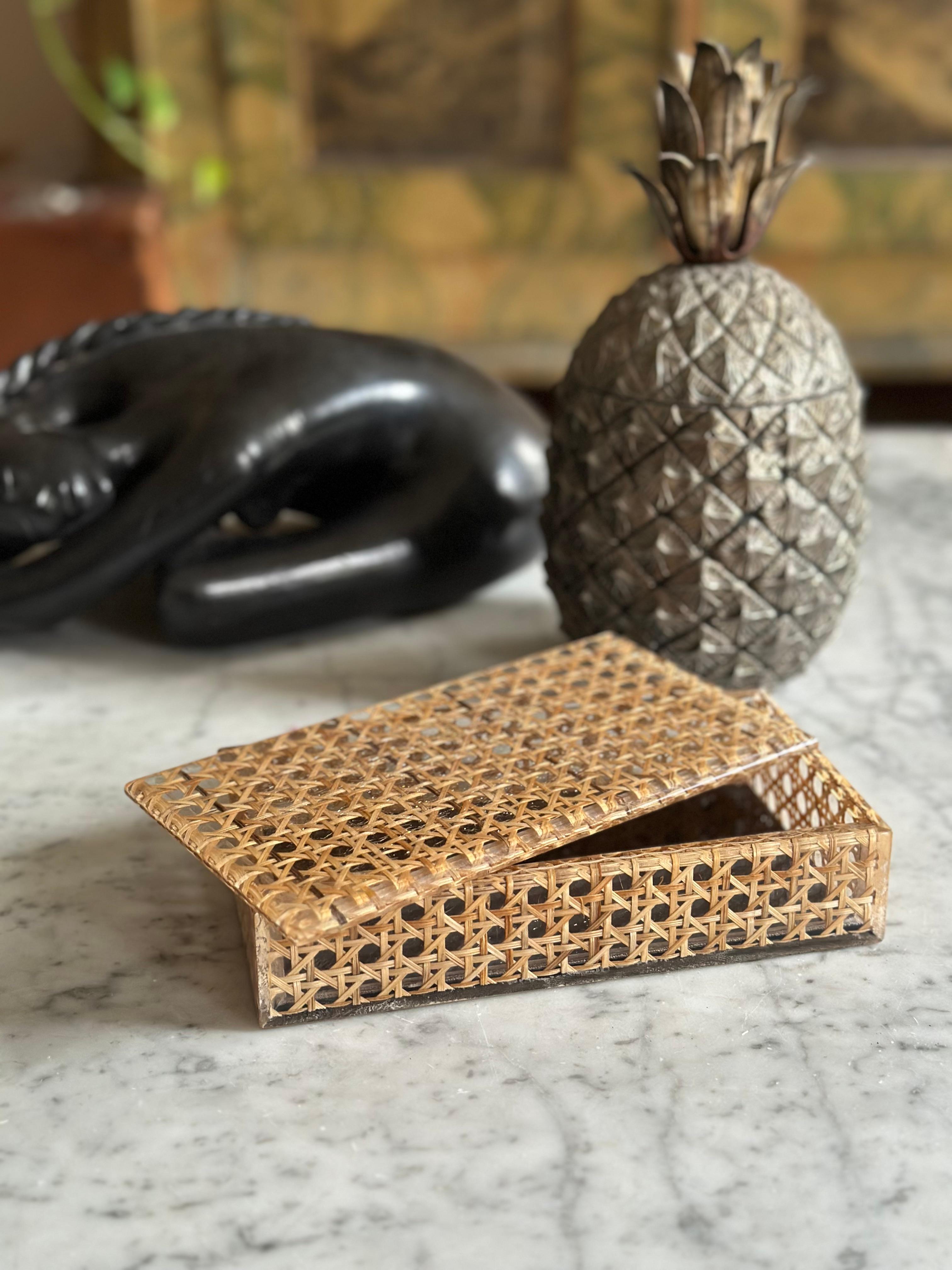 Acrylic Rattan-Effect Box, 1970s For Sale 10