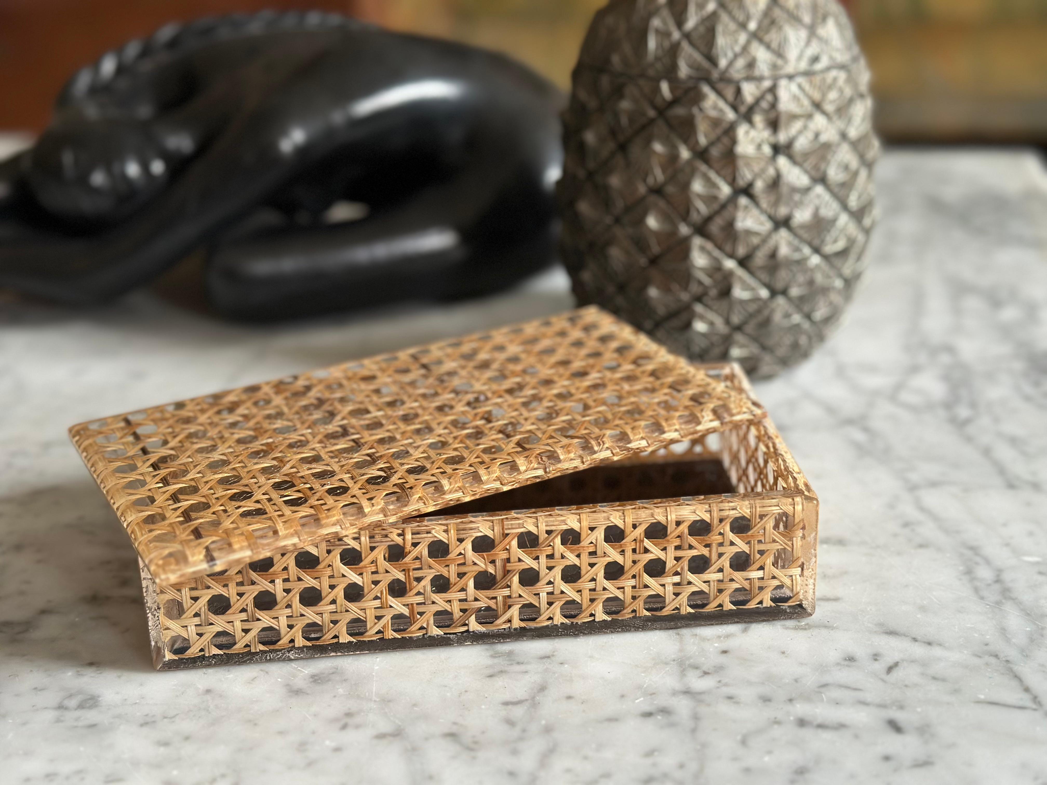 Acrylic Rattan-Effect Box, 1970s For Sale 11