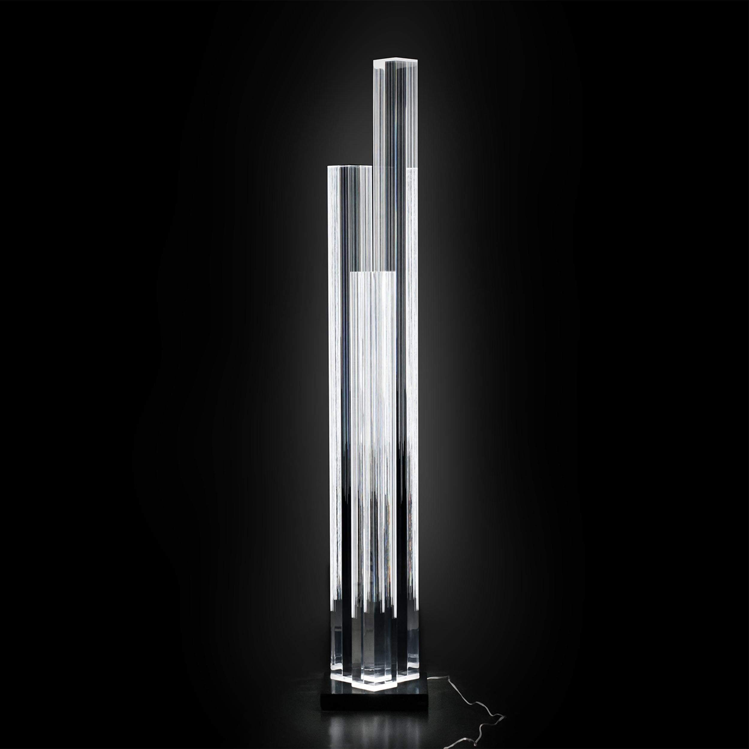 Floor Lamp Acrylic Rods is made from a single acrylic block of
laser engraved and acrylic crystal cut. Bright, solid and durable
the Acrylic Rods Floor Lamp is an elegant designed floor lamp,
led lighted body at the base. Light color temperature is