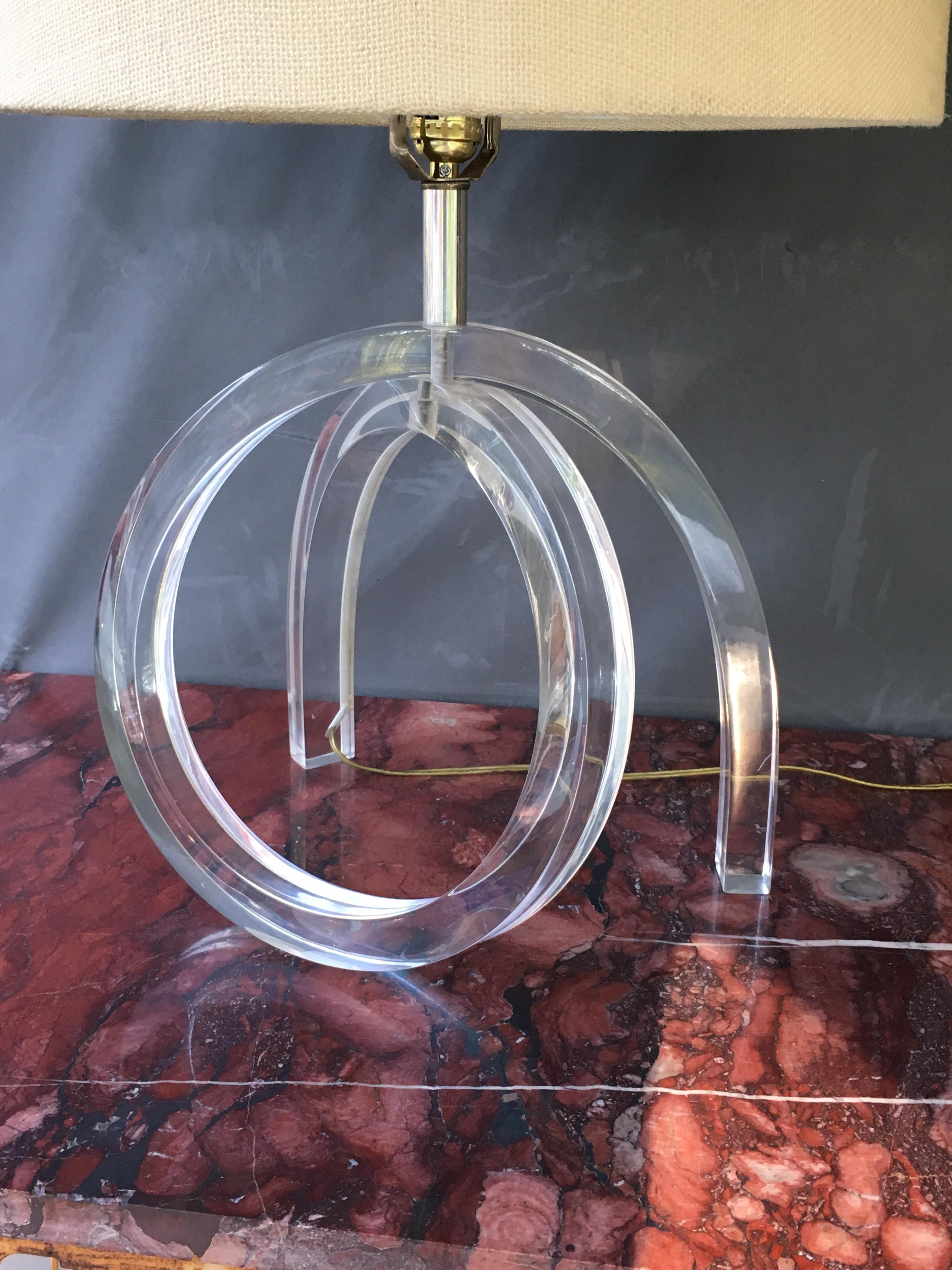 Acrylic Sculptural Lamp, 20th Century In Good Condition For Sale In Southampton, NY