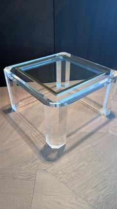 Table d'appoint en acrylique avec incrustation en laiton