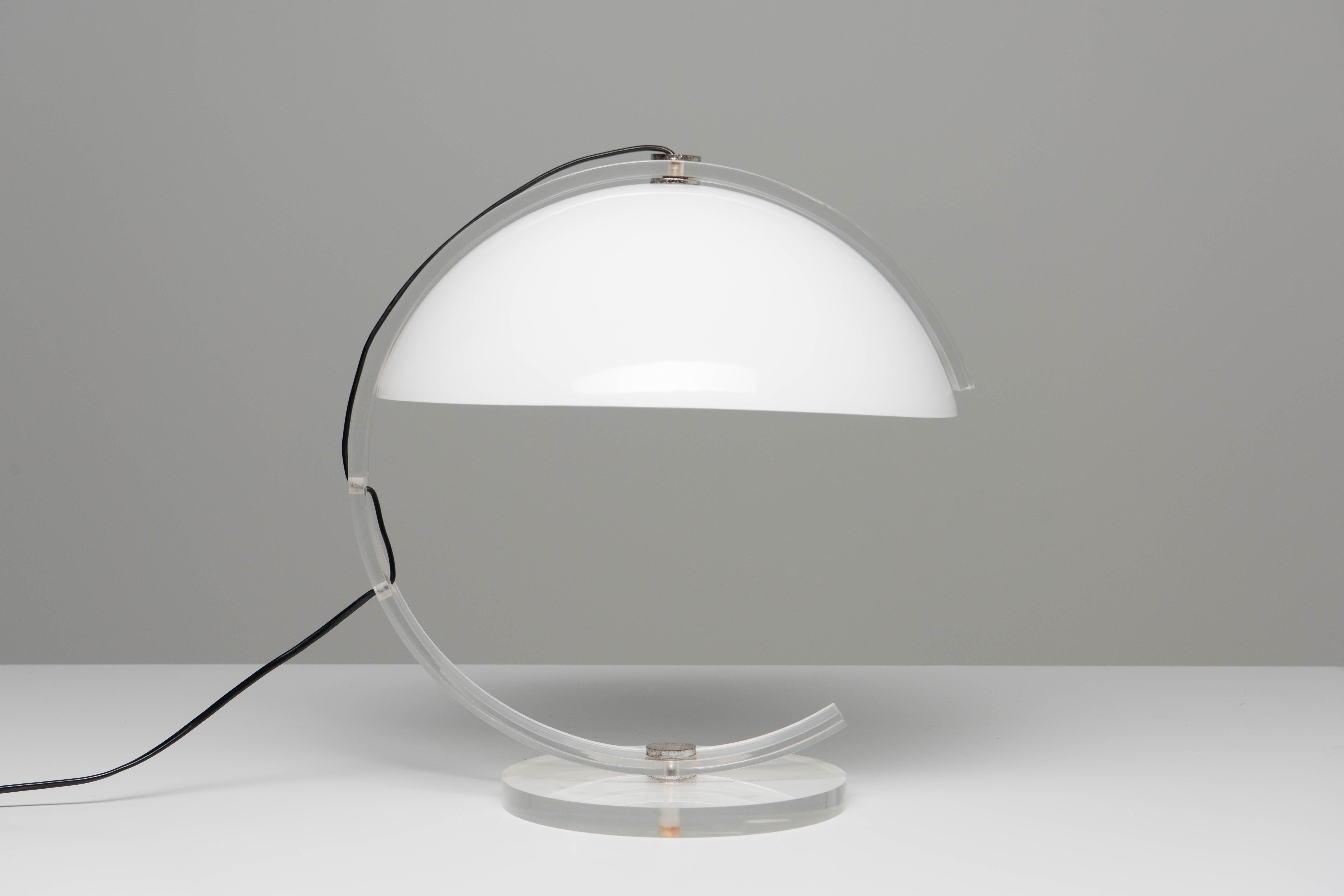 Acrylic Space Age Table Lamp 1