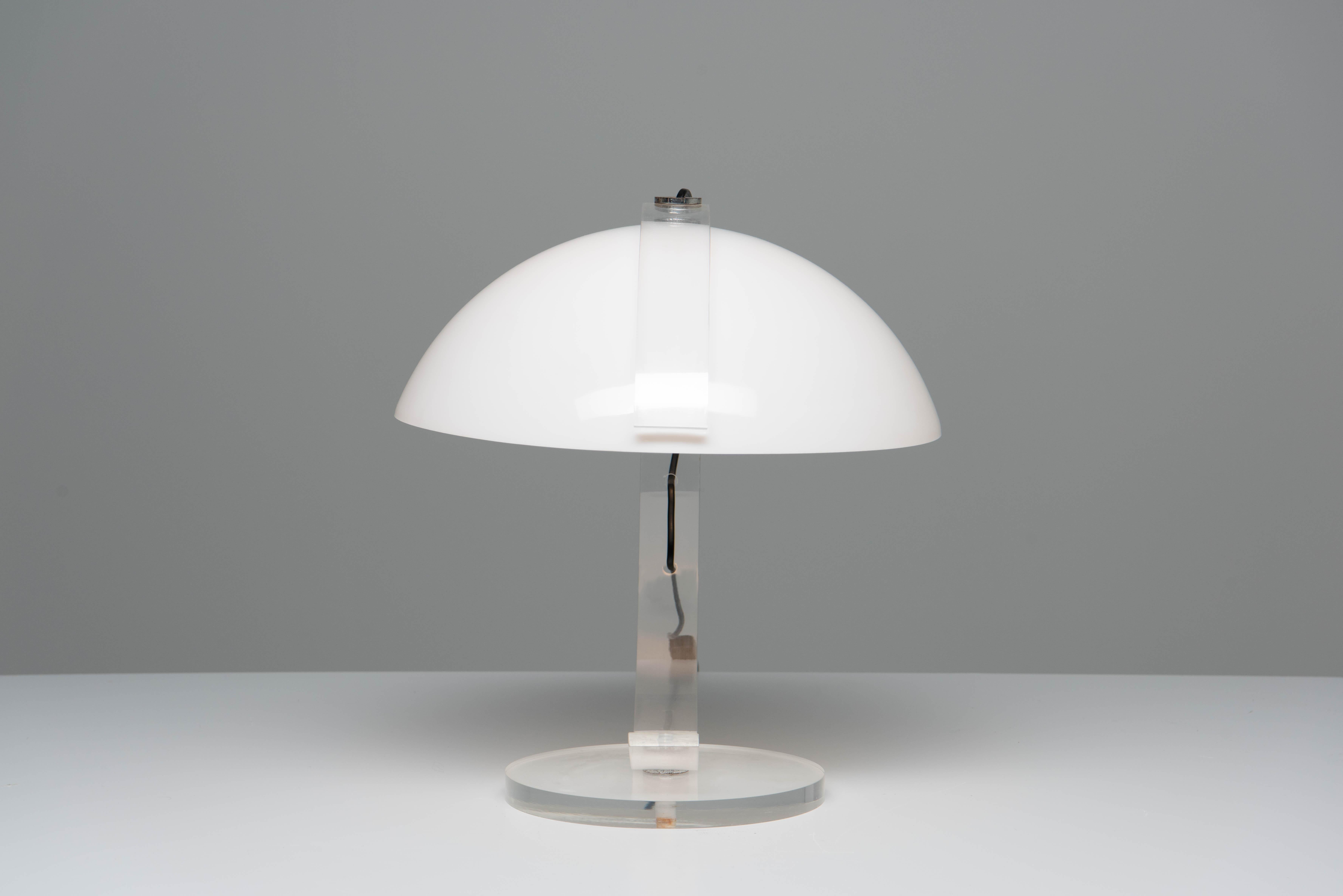 Acrylic Space Age Table Lamp 2