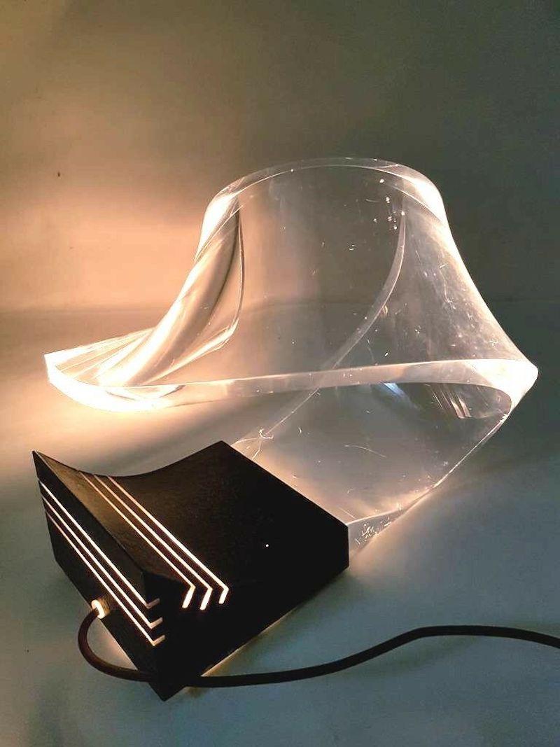 Italian Acrylic Swirl Table Lamp Design Gaetano Missaglia, 1970s For Sale