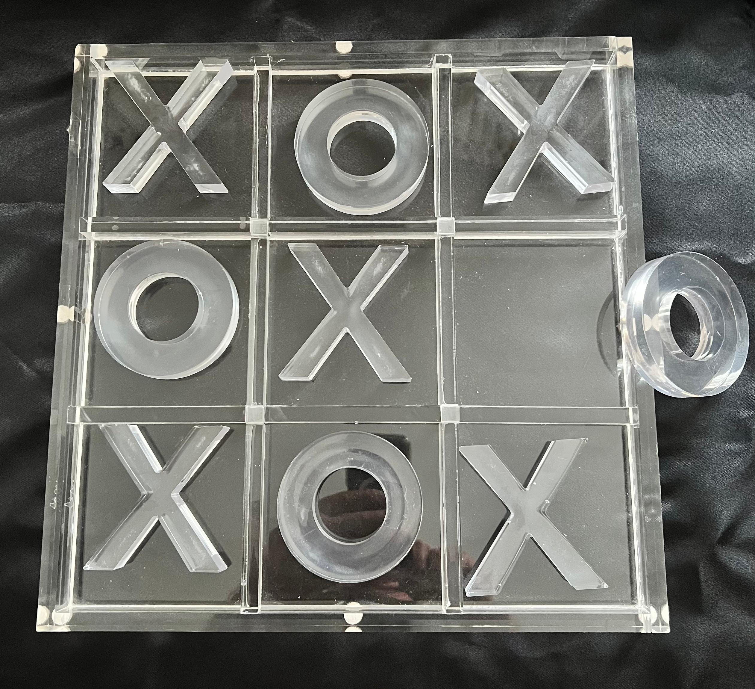 20ième siècle Tableau et pièces en acrylique pour Tic Tac Toe X's O's en vente