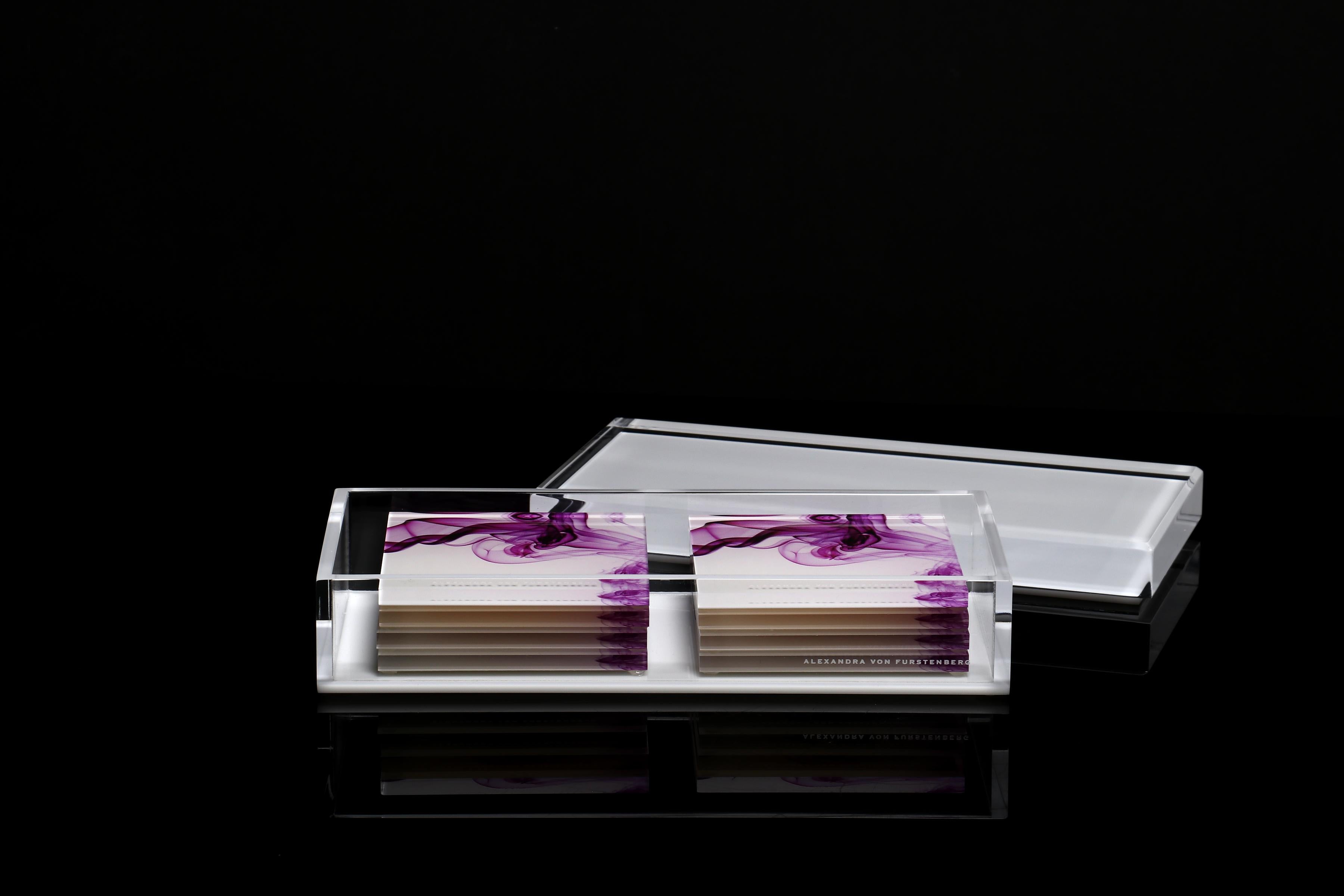 Caja Shorty acrílica blanca de Alexandra Von Furstenberg Moderno en venta