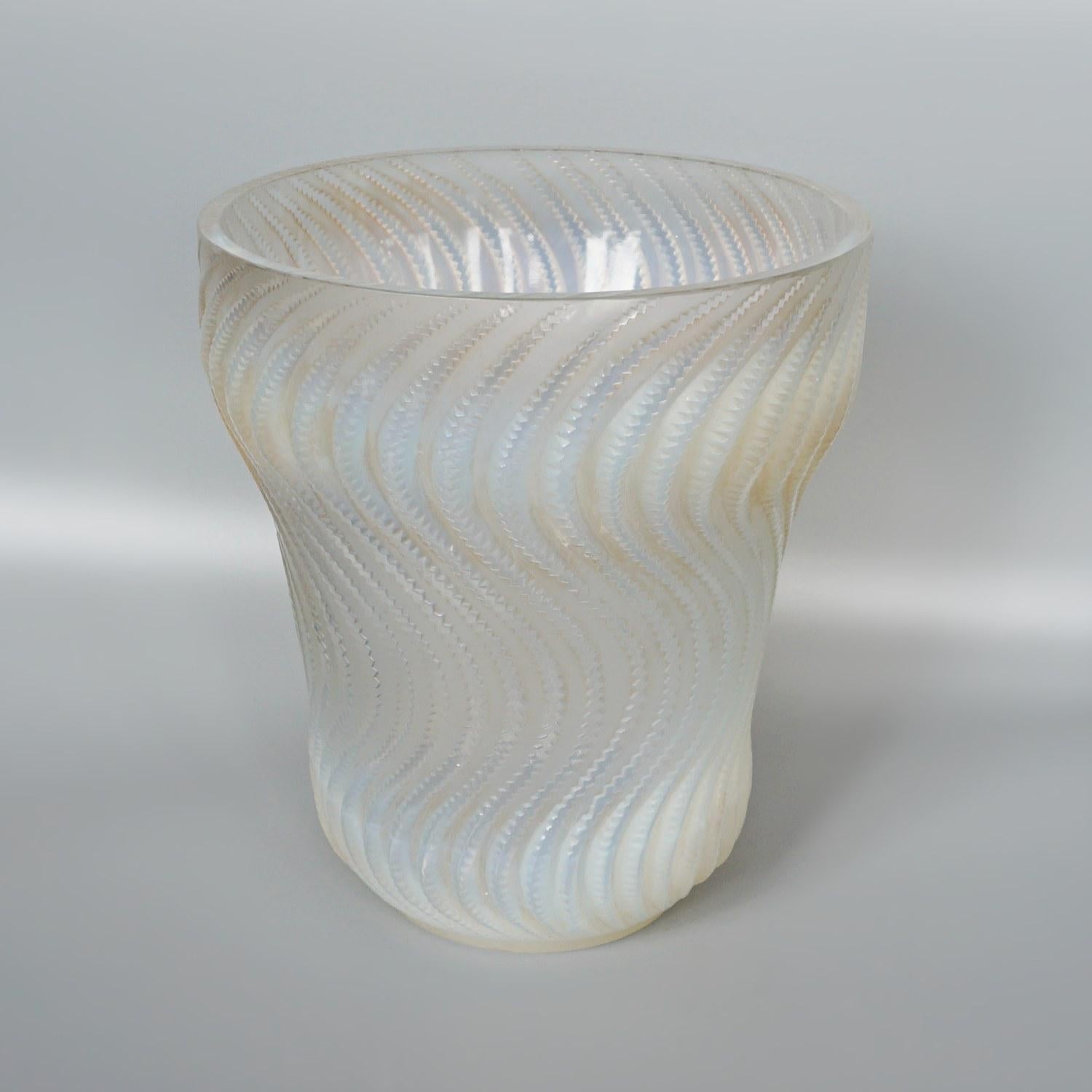 'Actinia' an Opalescent Glass Vase by René Lalique, Circa 1935 For Sale 2