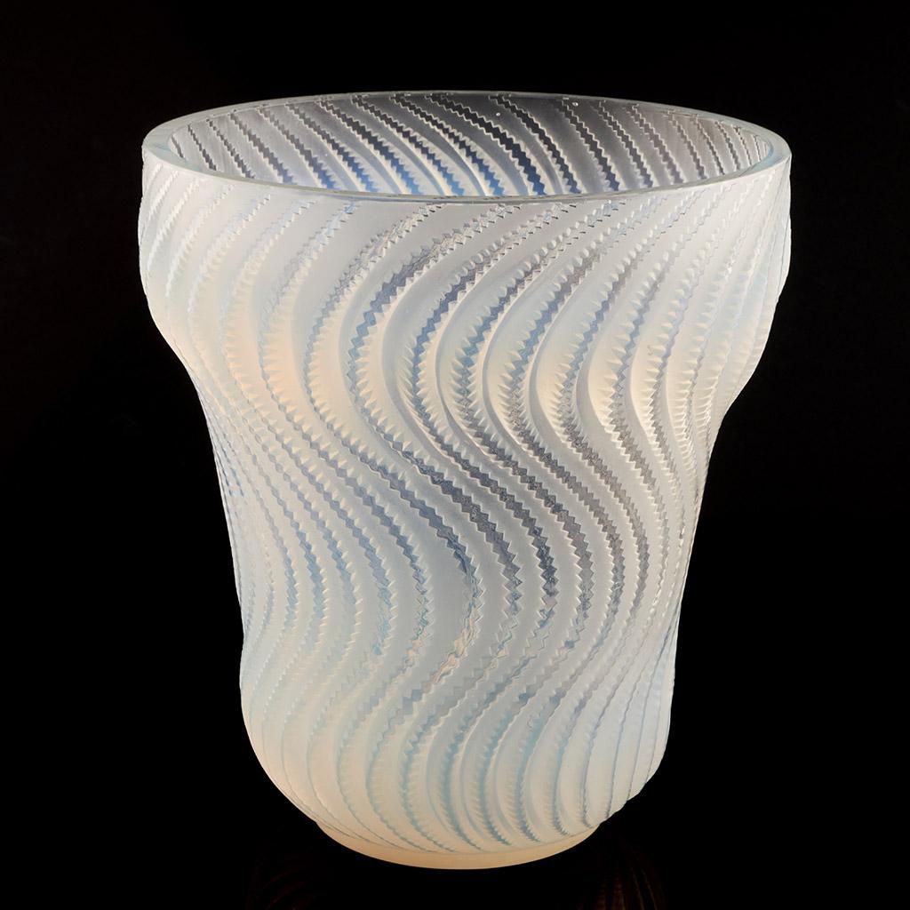 'Actinia' an Opalescent Glass Vase by Rene Lalique For Sale 2