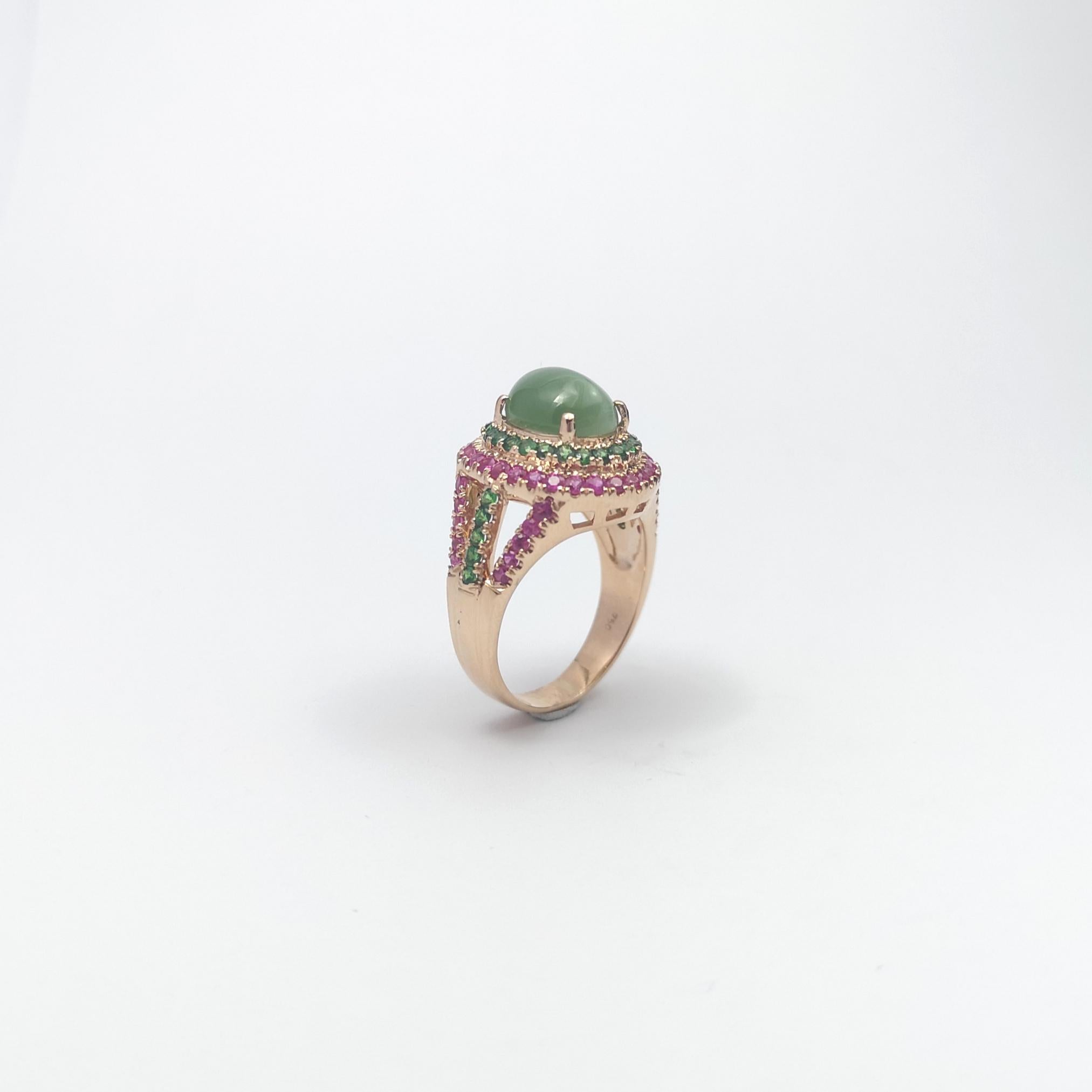 Oeil de chat en actinolite, saphir rose et tsavorite, monture en or rose 18 carats en vente 7