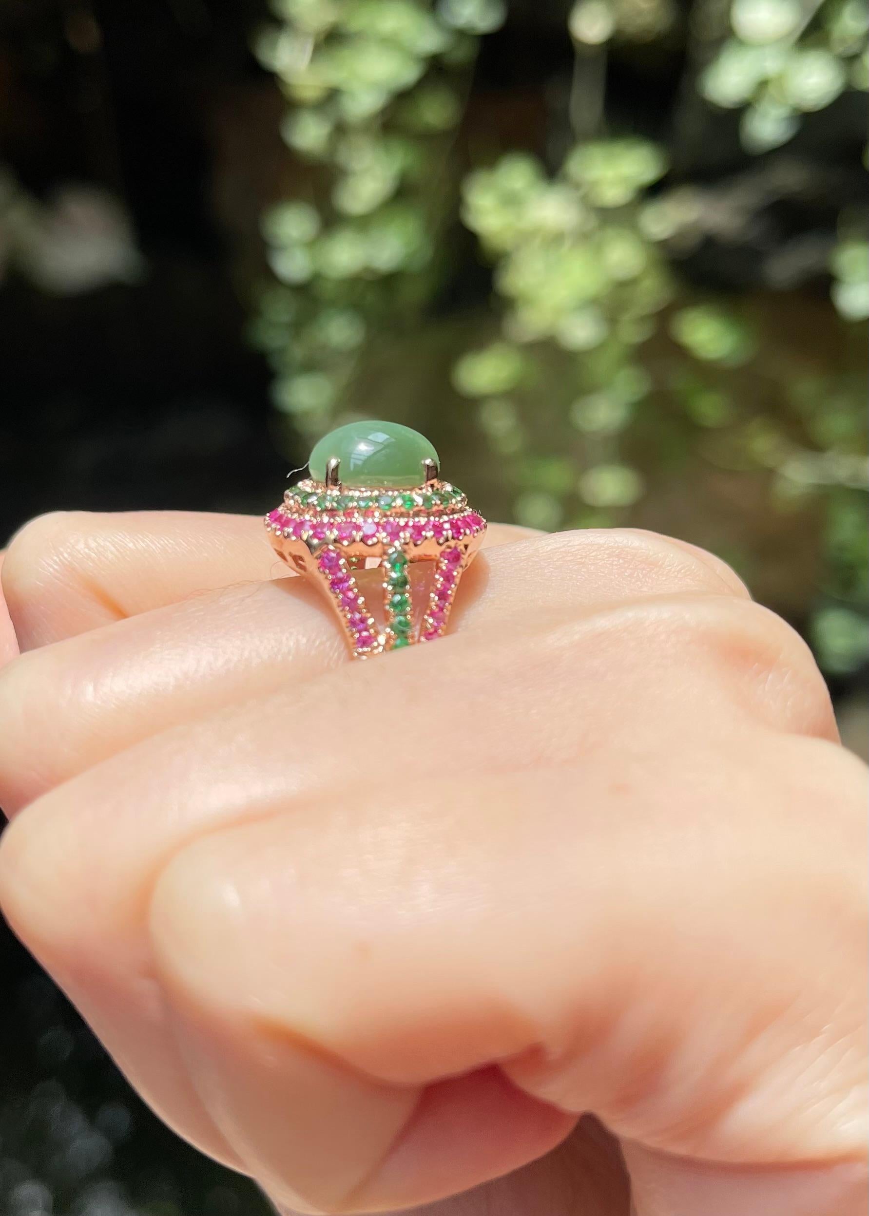 Oeil de chat en actinolite, saphir rose et tsavorite, monture en or rose 18 carats Pour femmes en vente