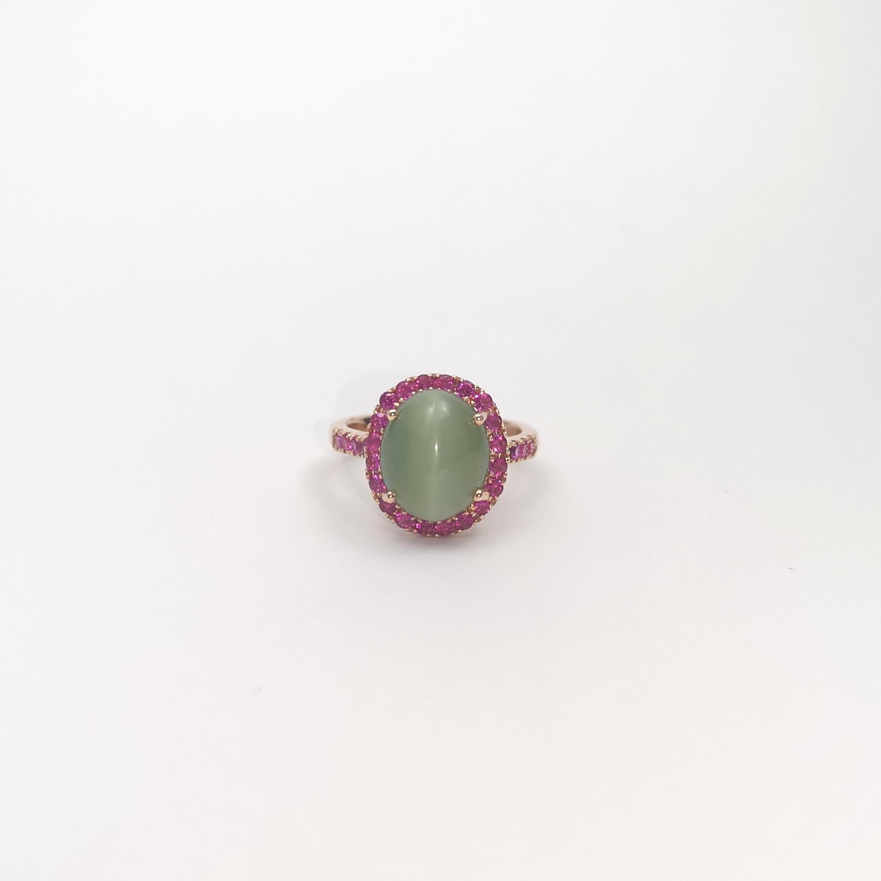 Actinolite Cat's Eye with Pink Sapphire Ring set in 18K Rose Gold Settings For Sale 4