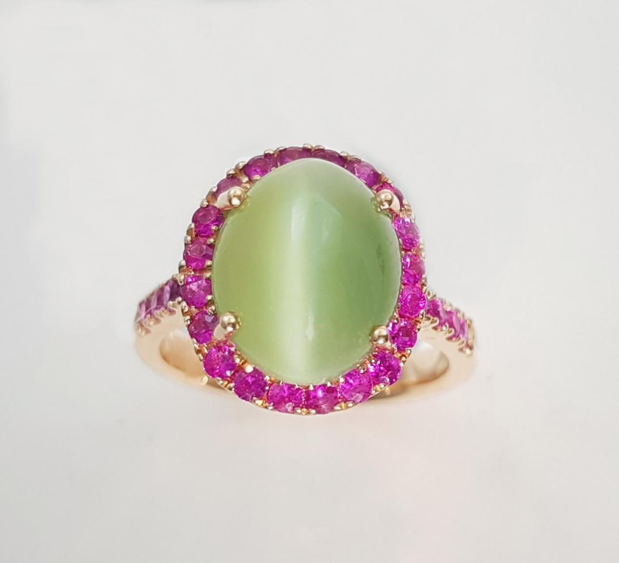 Actinolite Cat's Eye with Pink Sapphire Ring set in 18K Rose Gold Settings For Sale 6