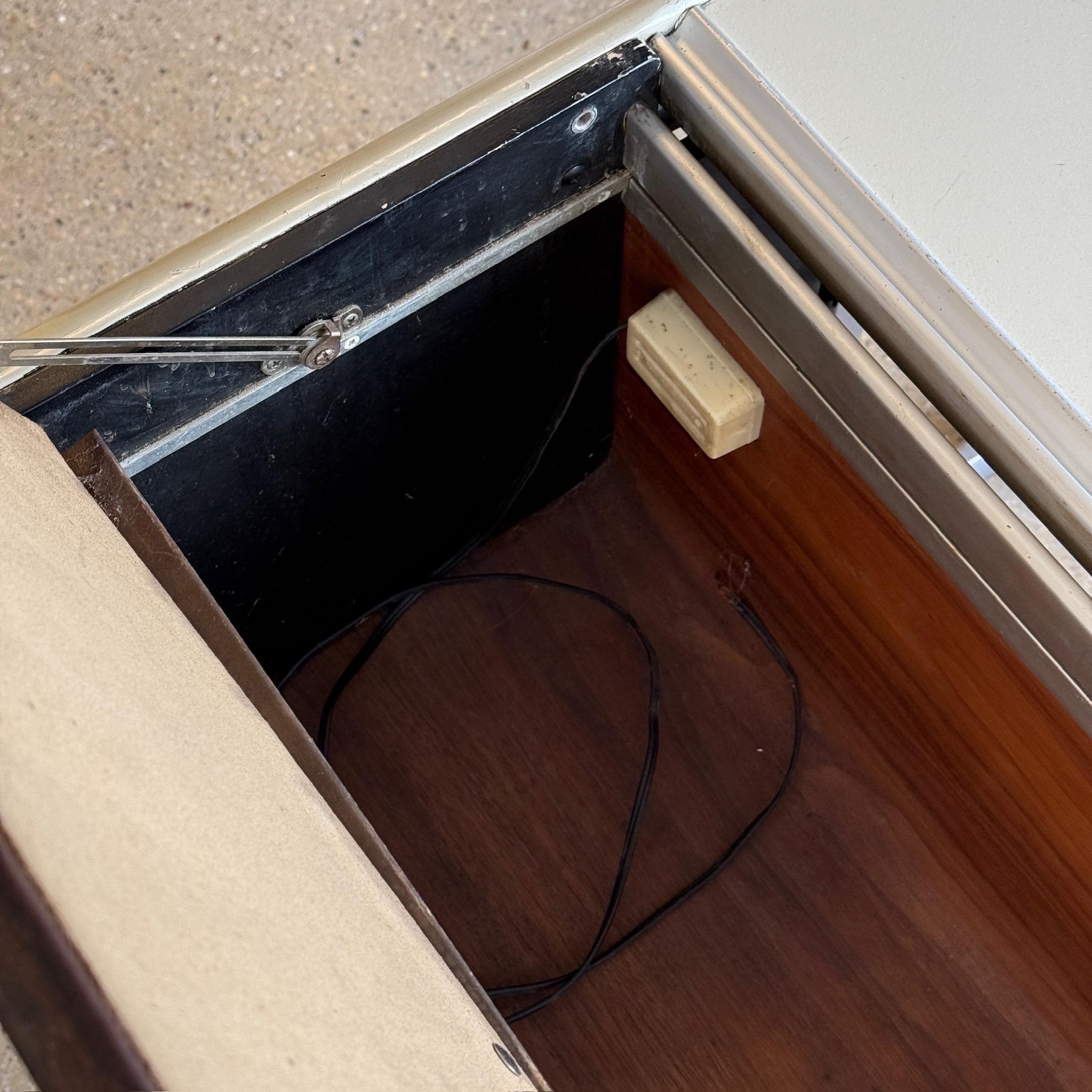 Bureau Action de George Nelson pour Herman Miller 4