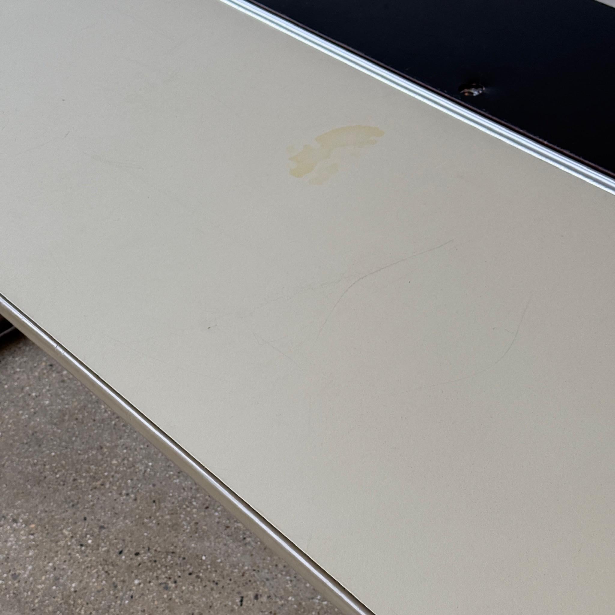 Américain Bureau Action de George Nelson pour Herman Miller