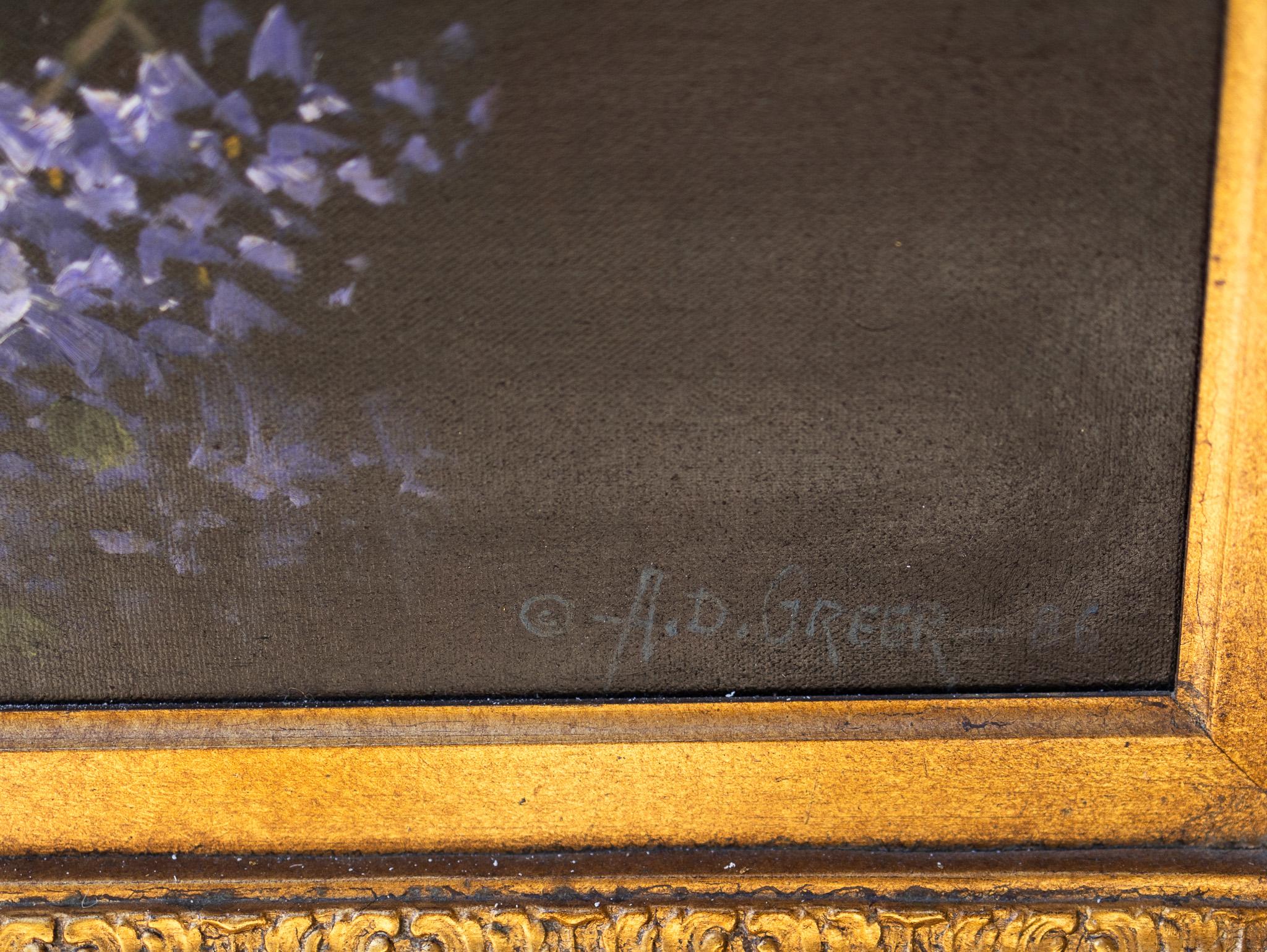 Dieses atemberaubende Blumenstillleben von A.D. Greer trägt einen Strauß aus leuchtend roten und weißen Rosen, violettem Flieder und roten und orangefarbenen Zinnienblüten. Mit einer Größe von 36 x 48 Zoll ist dieses Stück eine beeindruckende