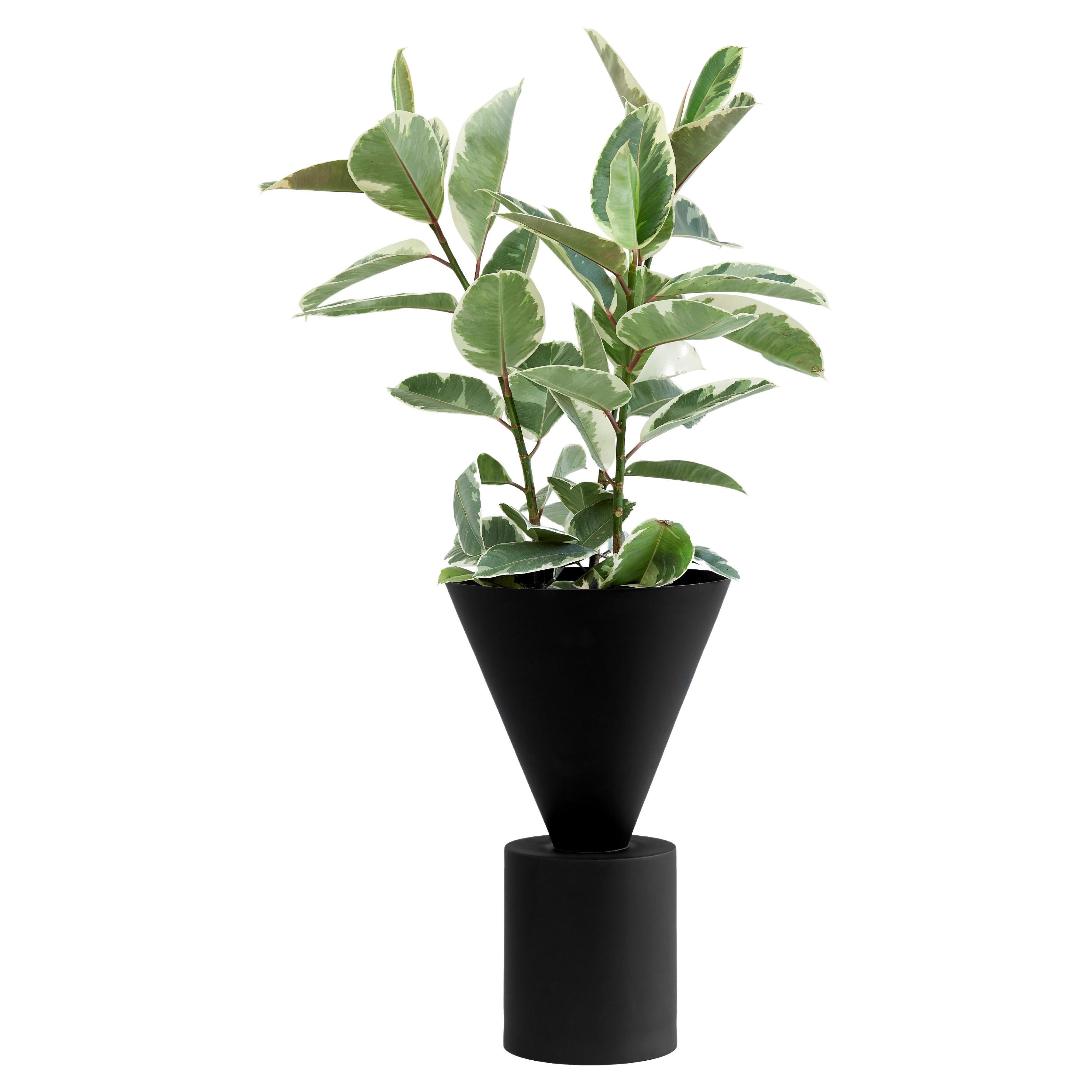 Ada Black Large aluminum planter  For Sale
