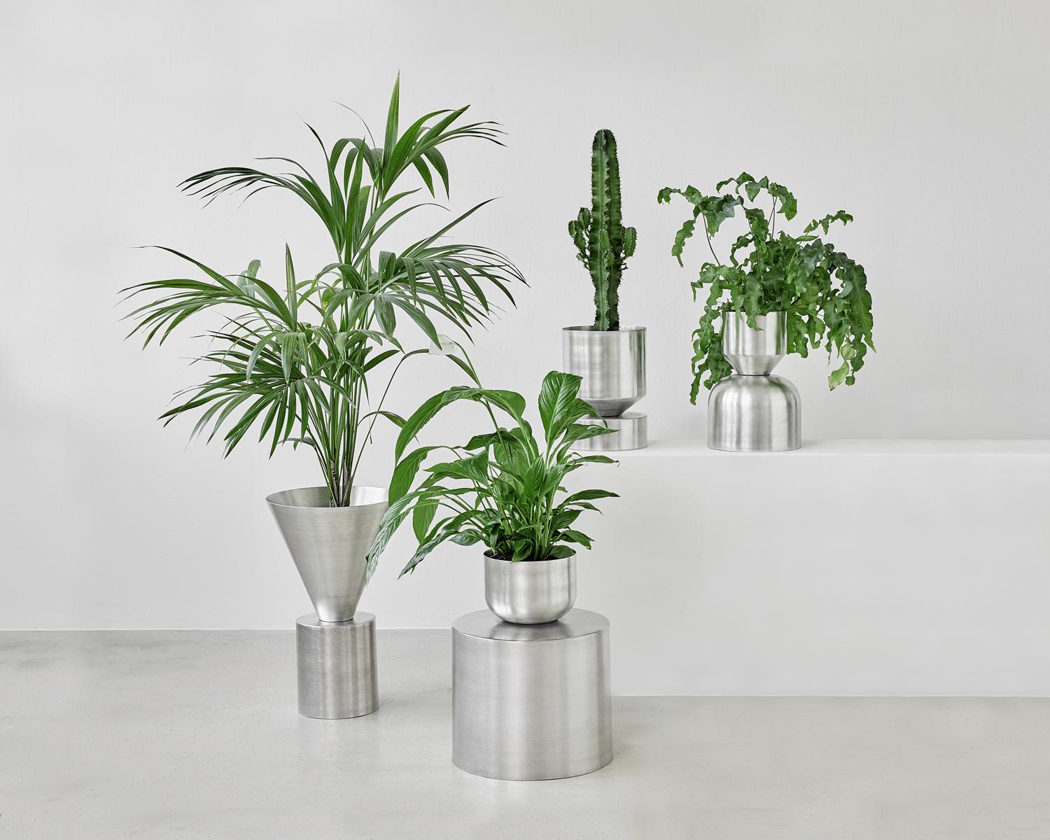 German Ada Raw Small aluminum planter  For Sale