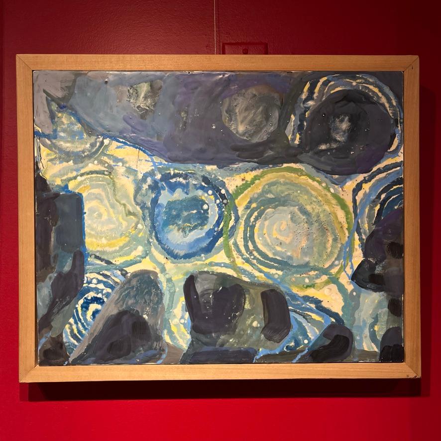 « Midnight Stroll », peinture abstraite en techniques mixtes d'un chat sur fond bleu - Painting de Adair Peck