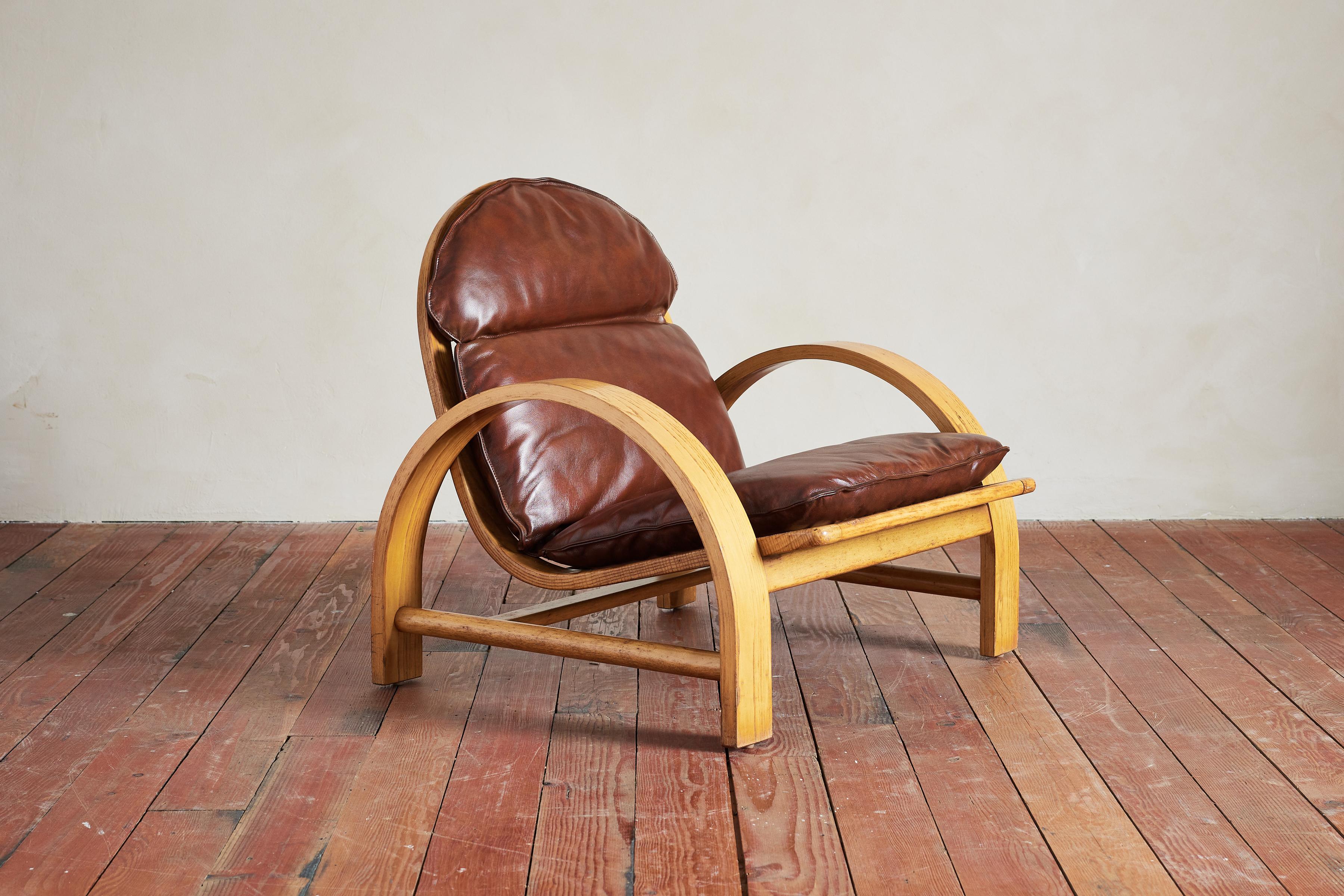 Adalberto Del Lago Leather Chairs In Good Condition For Sale In Beverly Hills, CA