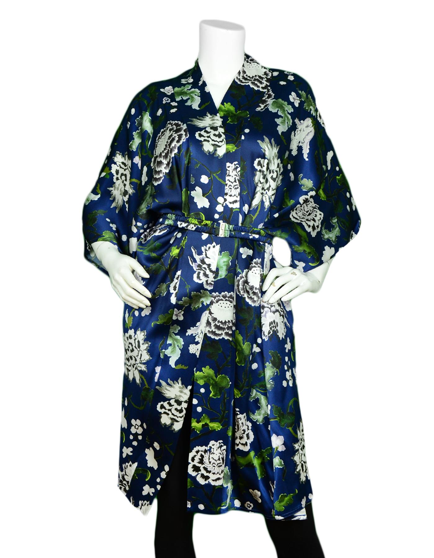 Adam Lippes Blue Floral Satin Kimono Jacket with Belt sz XS/S

Made In: USA
Color: Blue, White, Green
Materials: 100% SIlk
Lining: 100% Silk
Opening/Closure:  Belt-tie
Overall Condition: Excellent pre-owned condition
Estimated Retail: $750 +