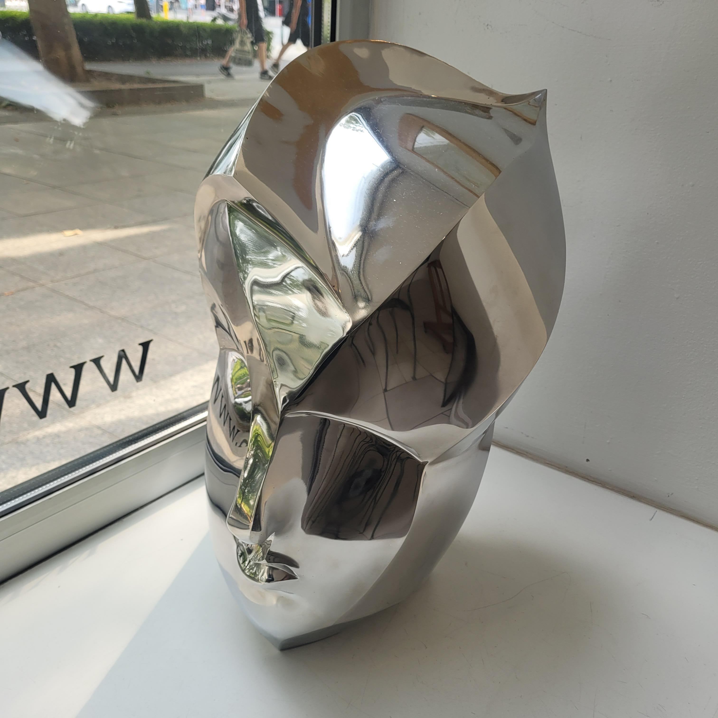 A head. Steel sculpture, minimalistic, cubism, Polish art classic 6