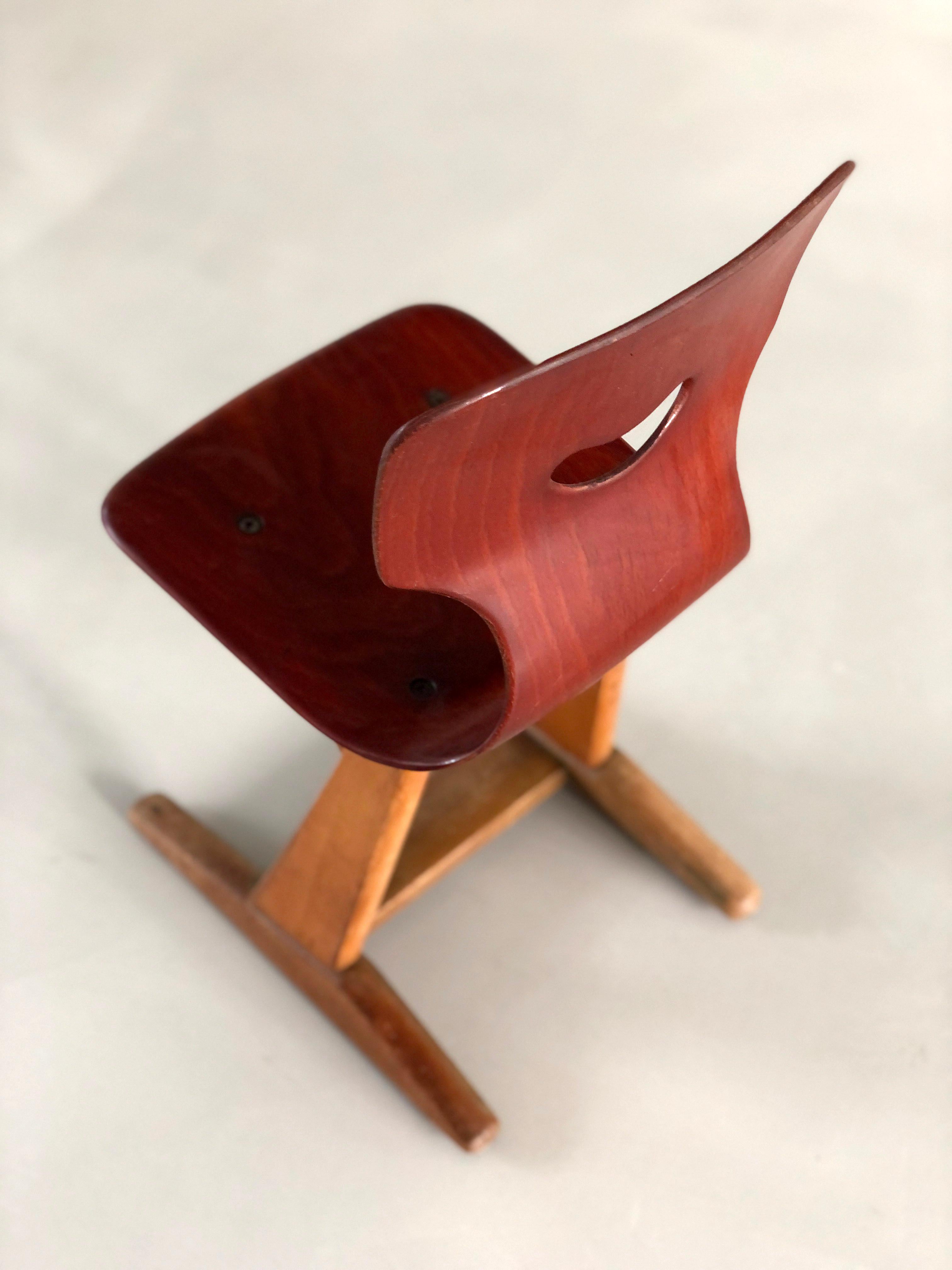 Wood Adam Stegner Flötotto Germany 1960’s Pagholz wood (school) children’s chair For Sale