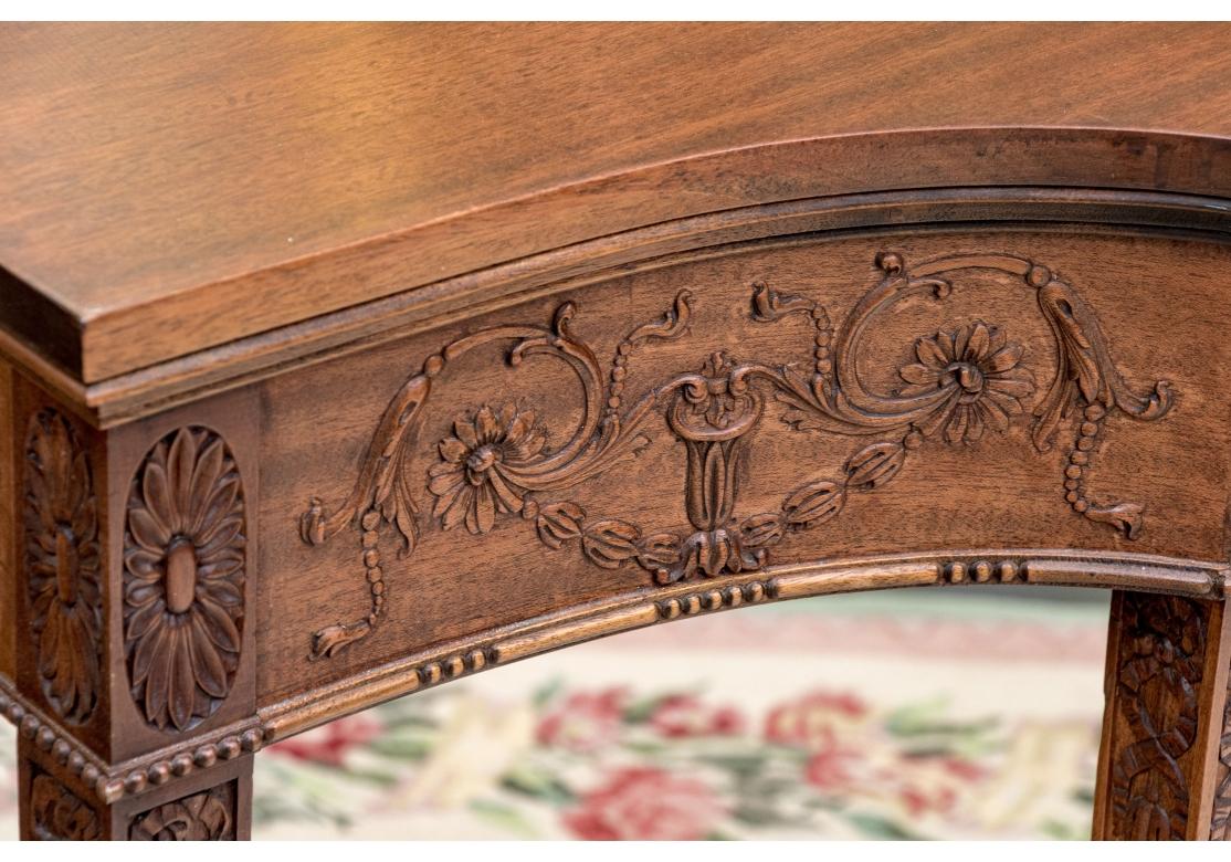 Mesa Consola Estilo Adam Neoclásico Muy Tallada Con Cristal Conformado en venta 3