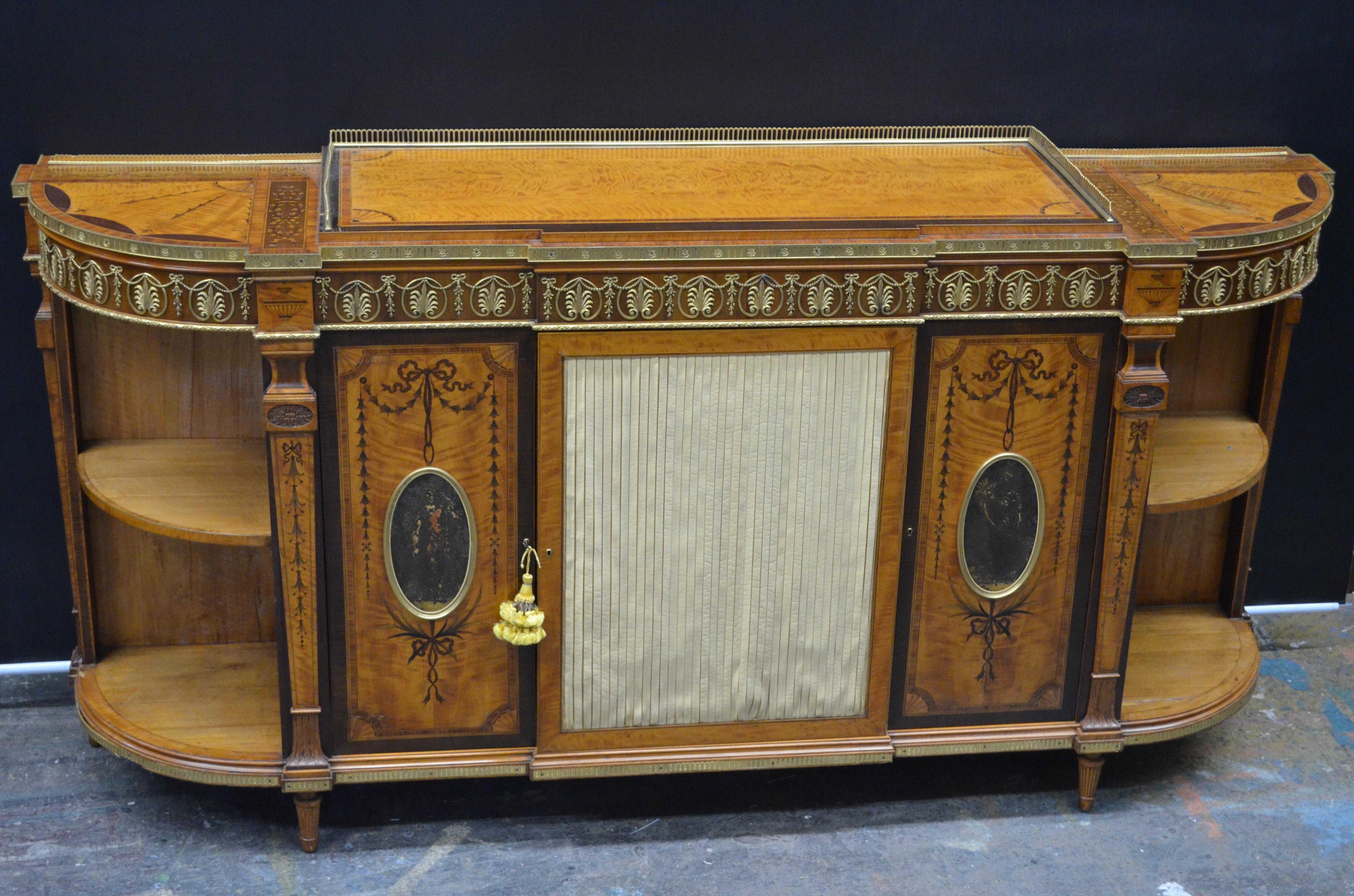 Adam Style Satinwood Credenza Stamped Wright and Mansfield, 19th Century For Sale 9