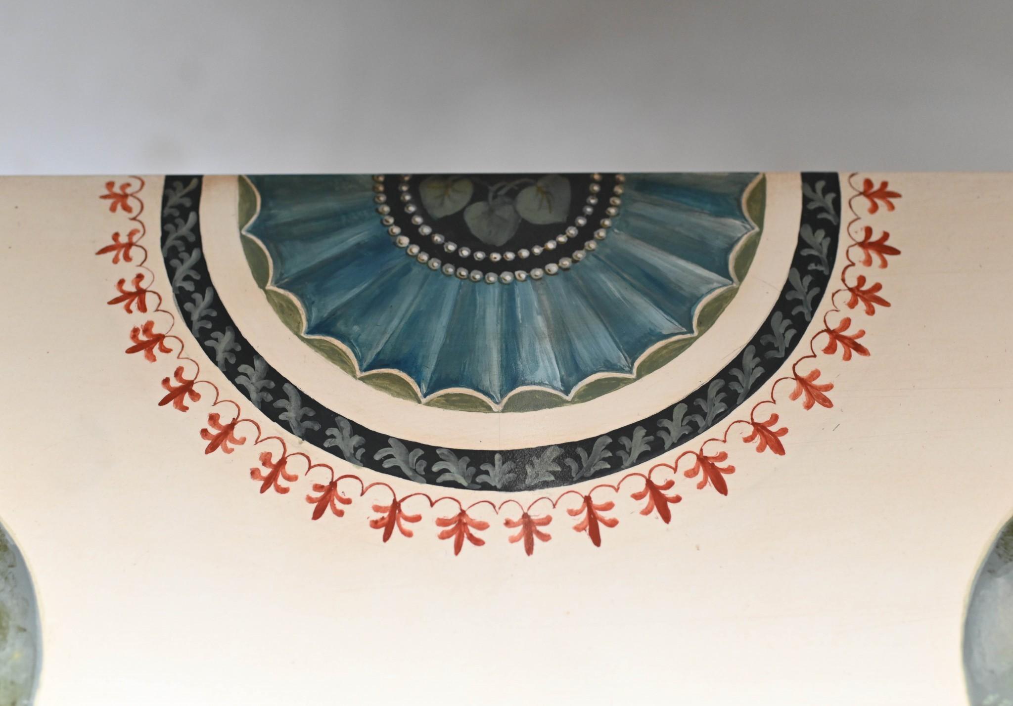 Mesa Consola Adams - Demi Lune Tapa Pintada Dorada en Bueno estado para la venta en Potters Bar, GB