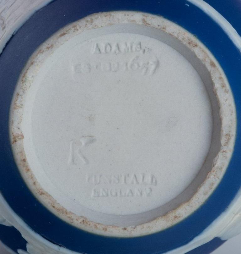 Adams, Inglaterra, jarrón cilíndrico y cremera de porcelana biscuit. en venta 2