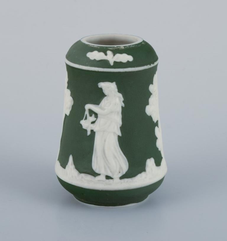 Adams, England, miniature vase and miniature mug in biscuit porcelain.  In Excellent Condition For Sale In Copenhagen, DK