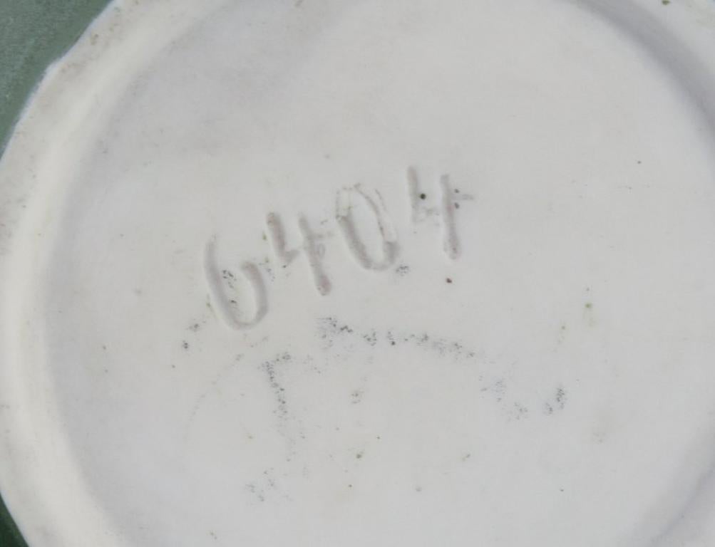 Adams, Inghilterra, vaso in miniatura e tazza in miniatura in porcellana biscuit. in vendita 2