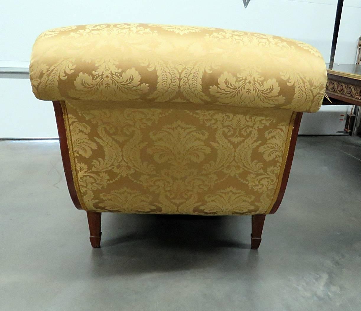 Early English 1850s Era Satinwood Adams Painted Chaise Longue Recamier Daybed In Good Condition In Swedesboro, NJ