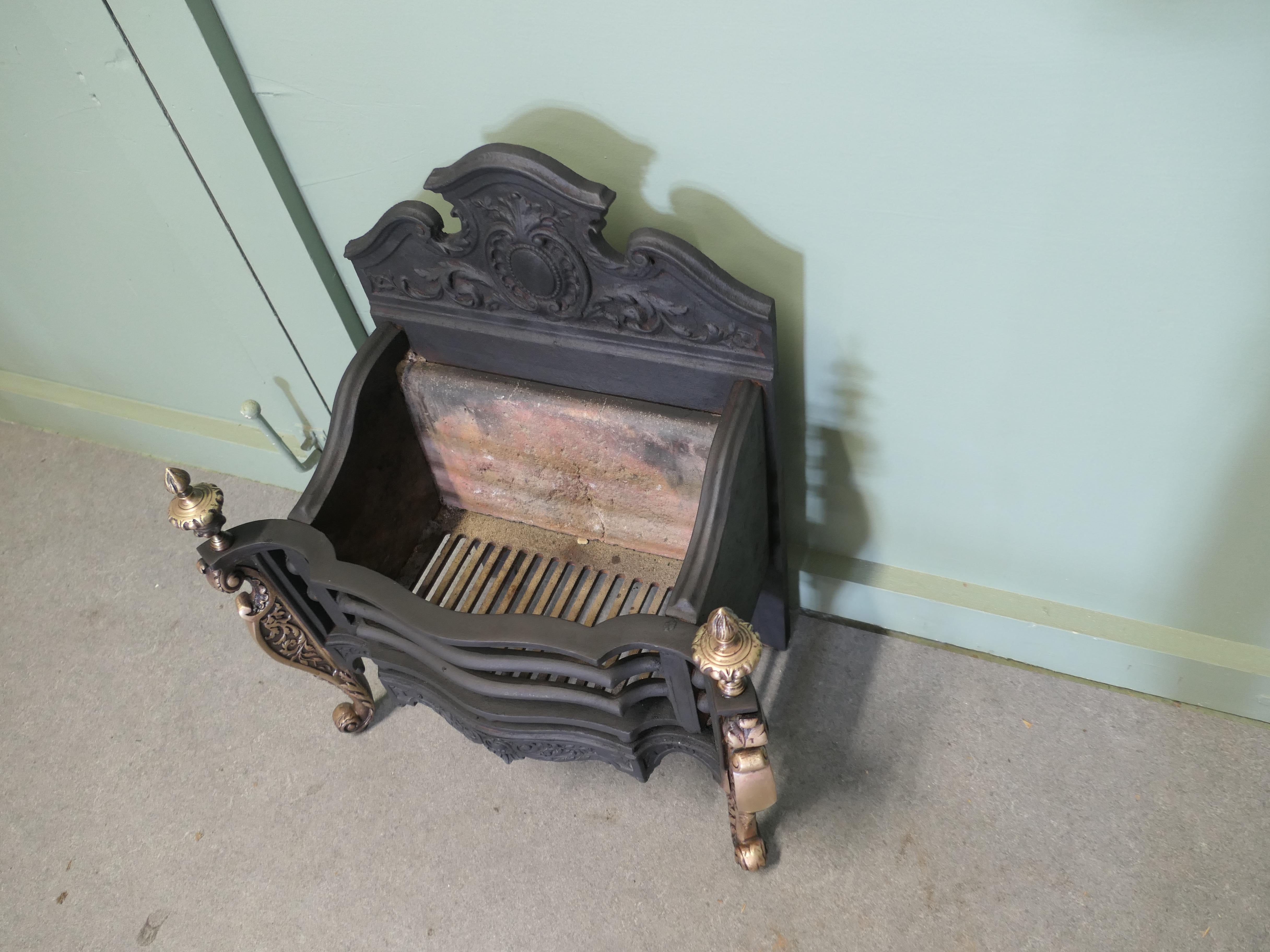 Iron Adams Style Free Standing Fire Basket, Grate For Sale