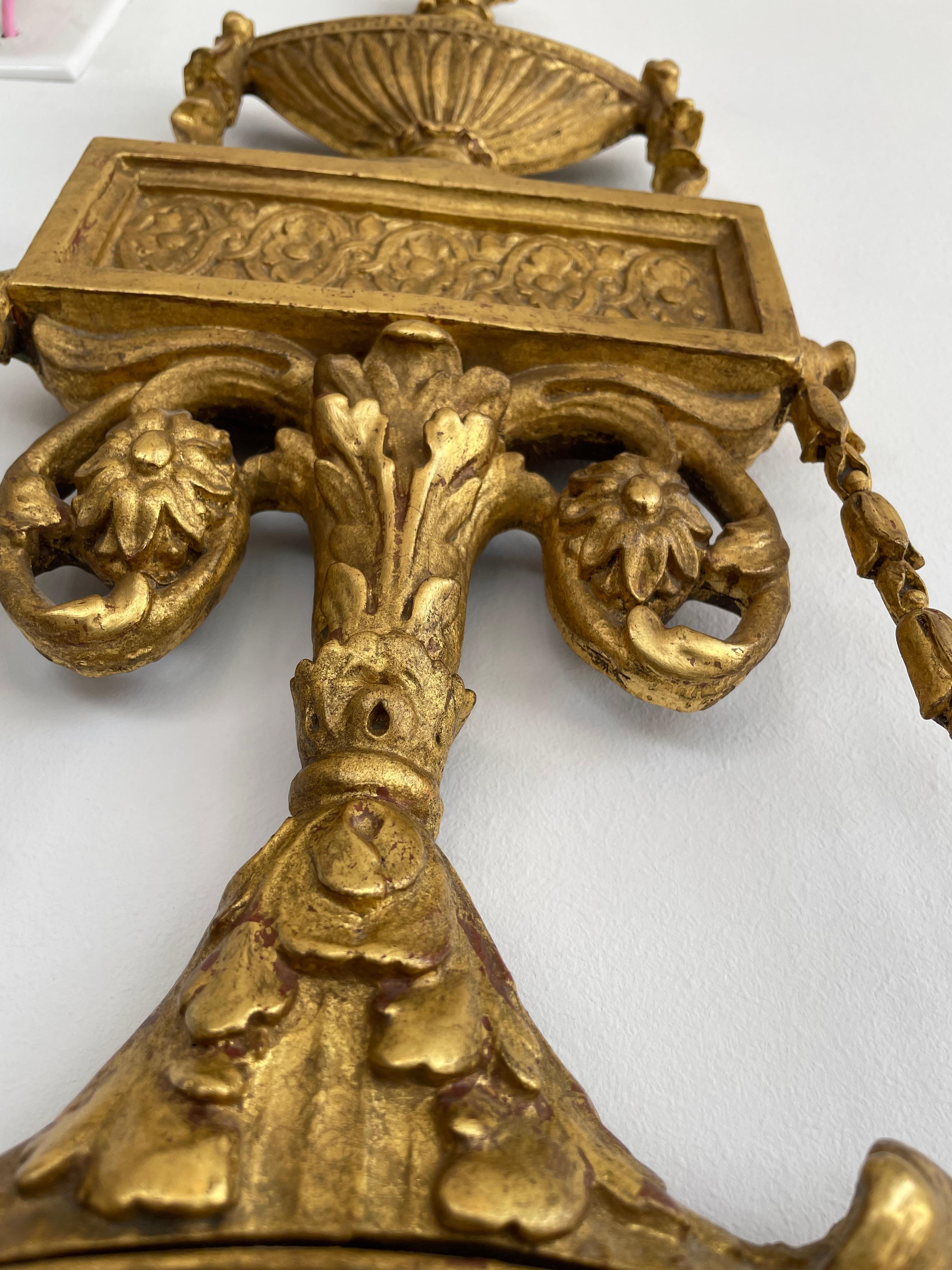 Métal Miroir convexe en bois doré de style Adams en vente