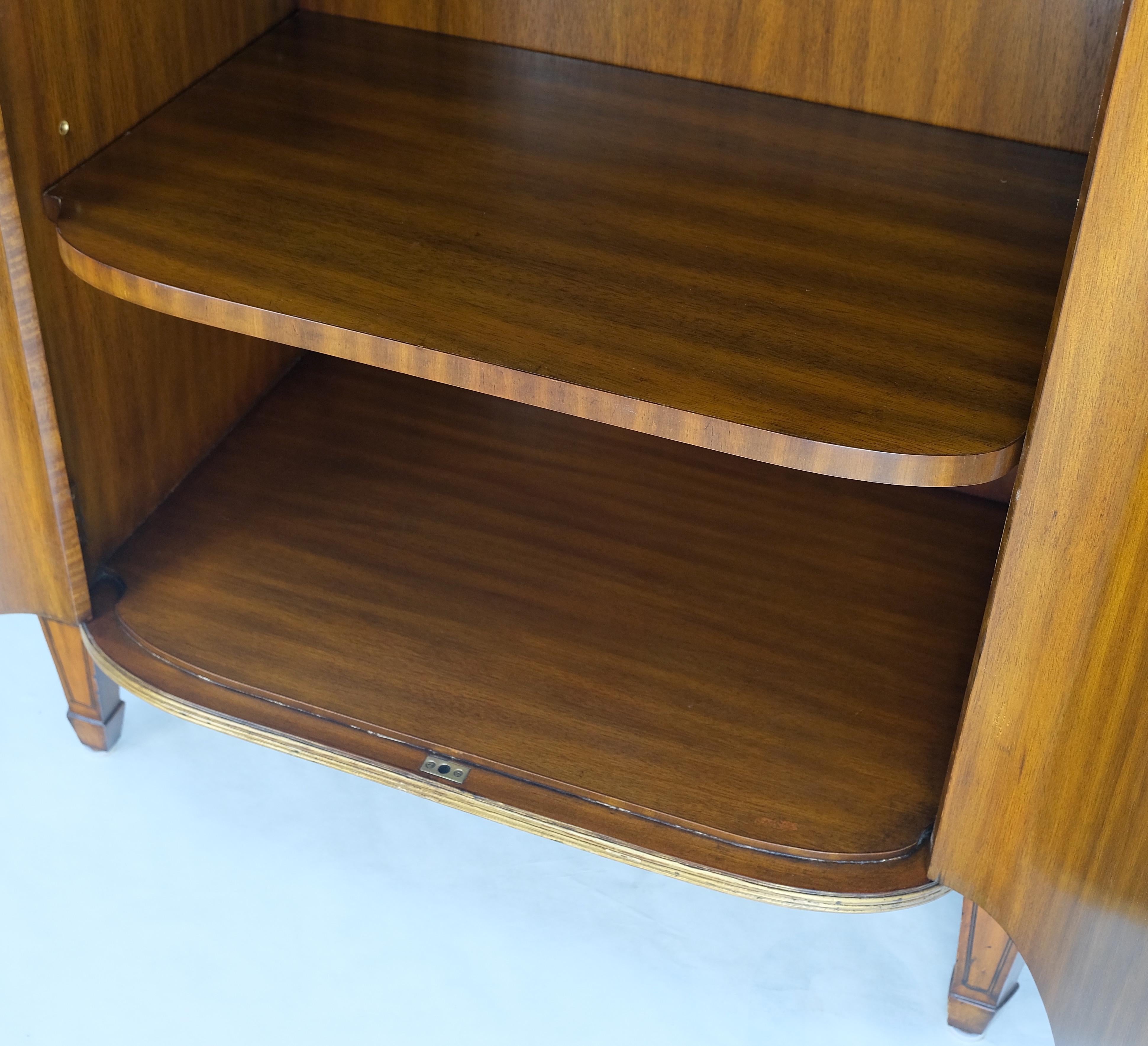 Estilo Adams Pintura aparador decorado credenza armario de dos puertas Madera satinada MINT!.