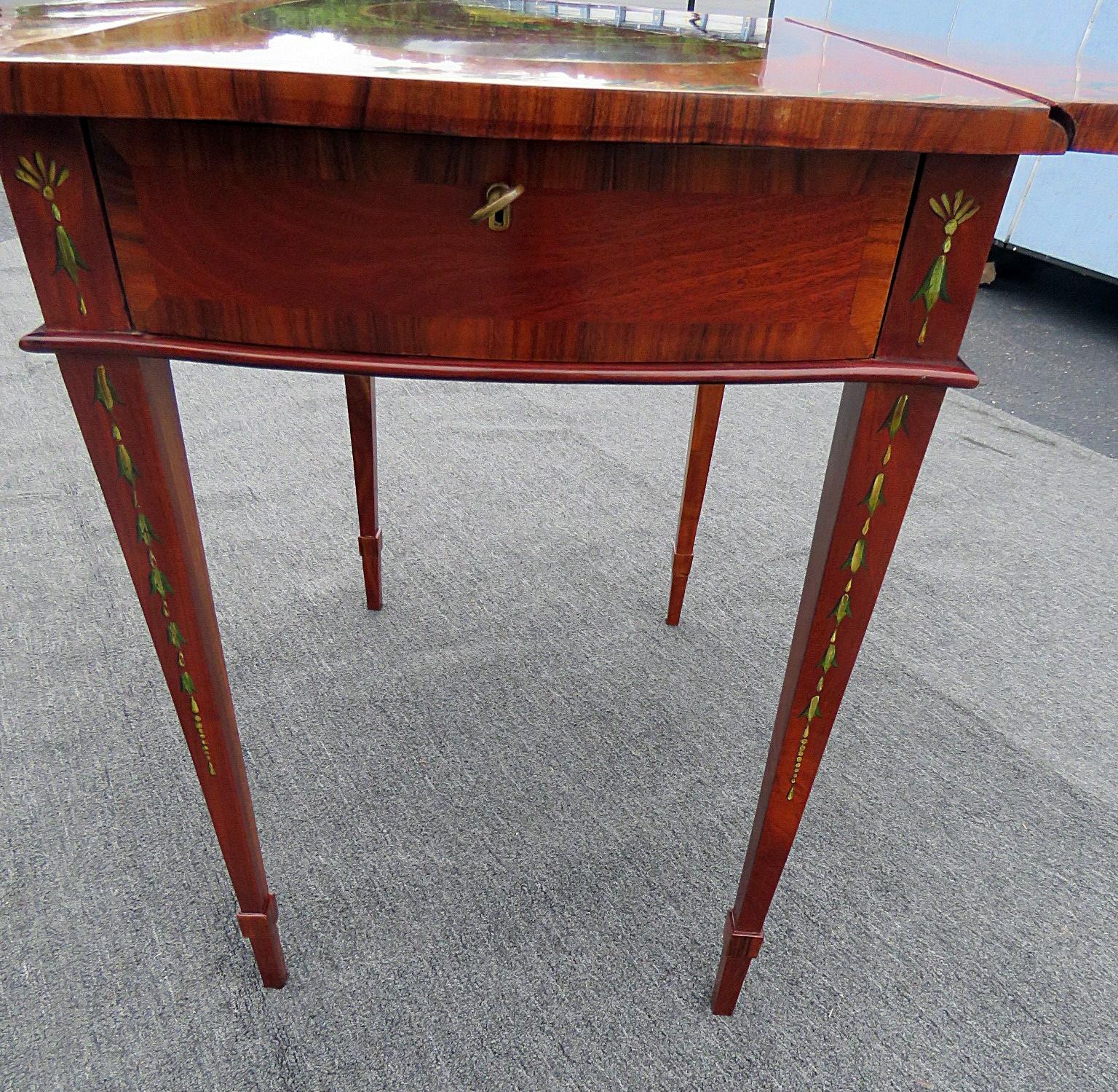 Antique English Paint Decorated Adam's Style Pembroke Table In Good Condition In Swedesboro, NJ