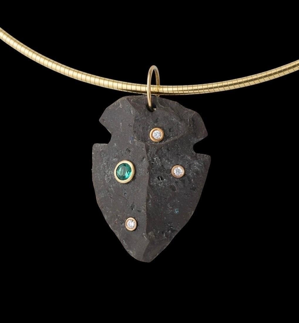 Arrowhead Pendant

Vintage Santa Fe Stone, Emerald, Diamonds, 14k Gold

This is a special carved vintage arrowhead from Santa Fe, New Mexico.

This pendant measures about 1.25” in width and 1.5” in length excluding the 14k gold custom gold ring