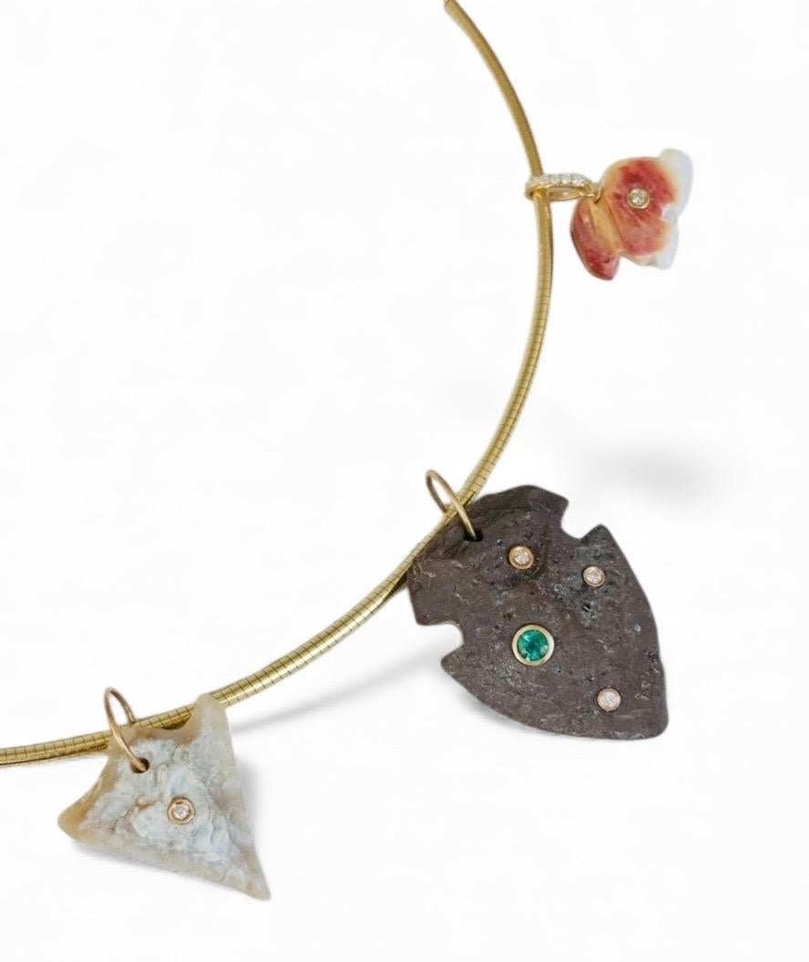 Adapted Pendant with Emerald, Diamonds & 14k Gold en vente 3
