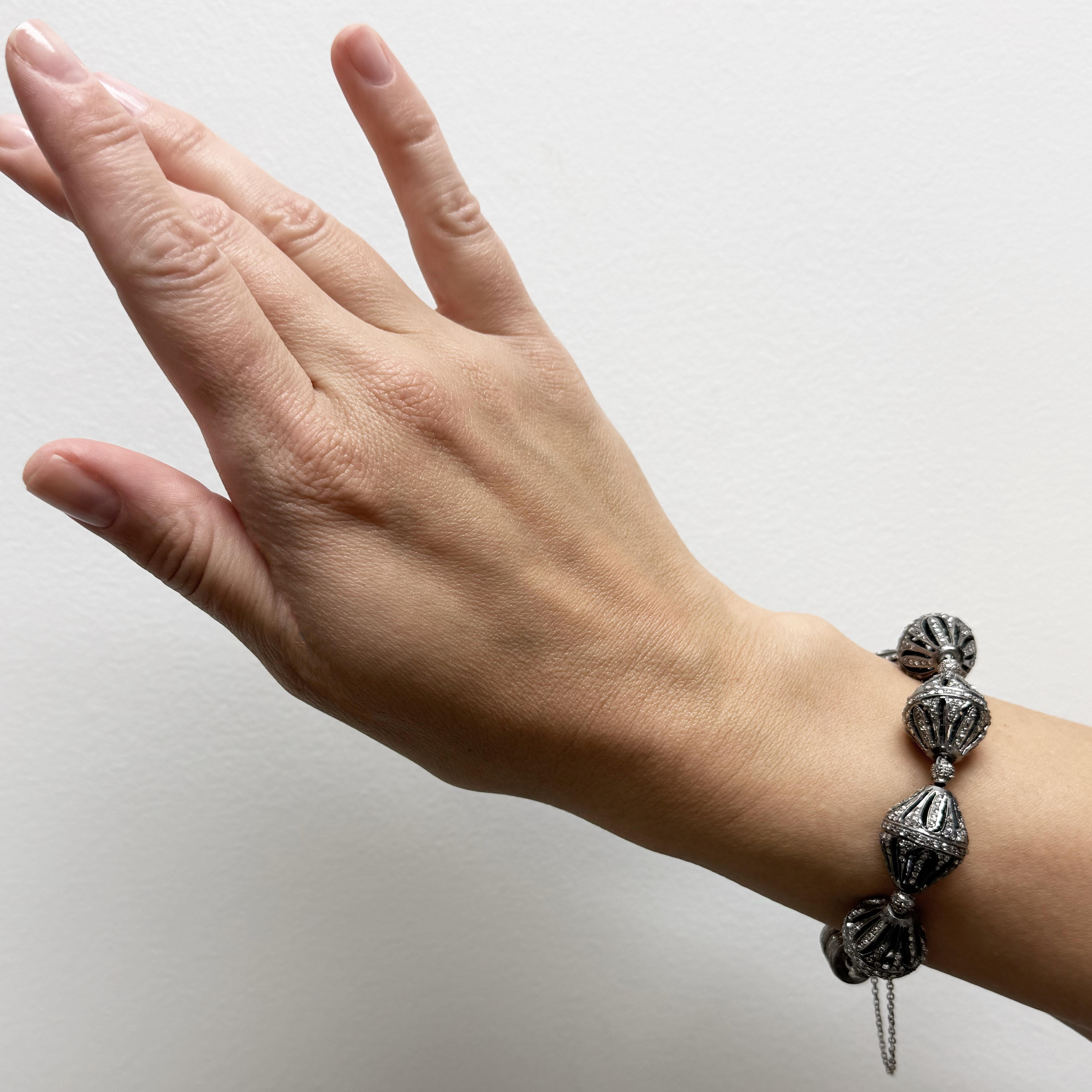ADD PHOTOS Large Fancy Shape Diamond Beads Paradizia Bracelet In New Condition For Sale In Laguna Beach, CA