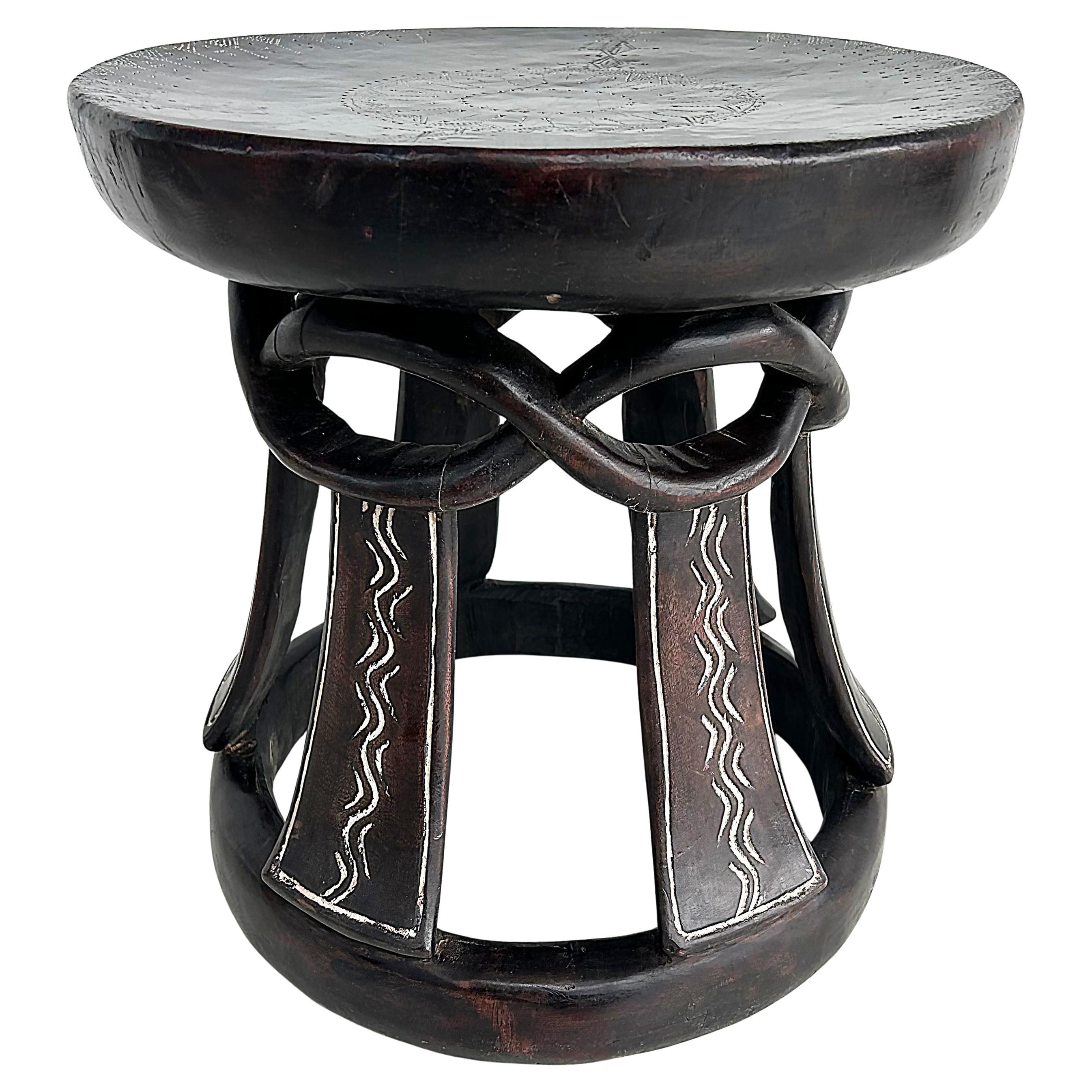 Mesa de madera etíope de Addis Abeba tallada en 1 pieza de madera, finales del siglo XX