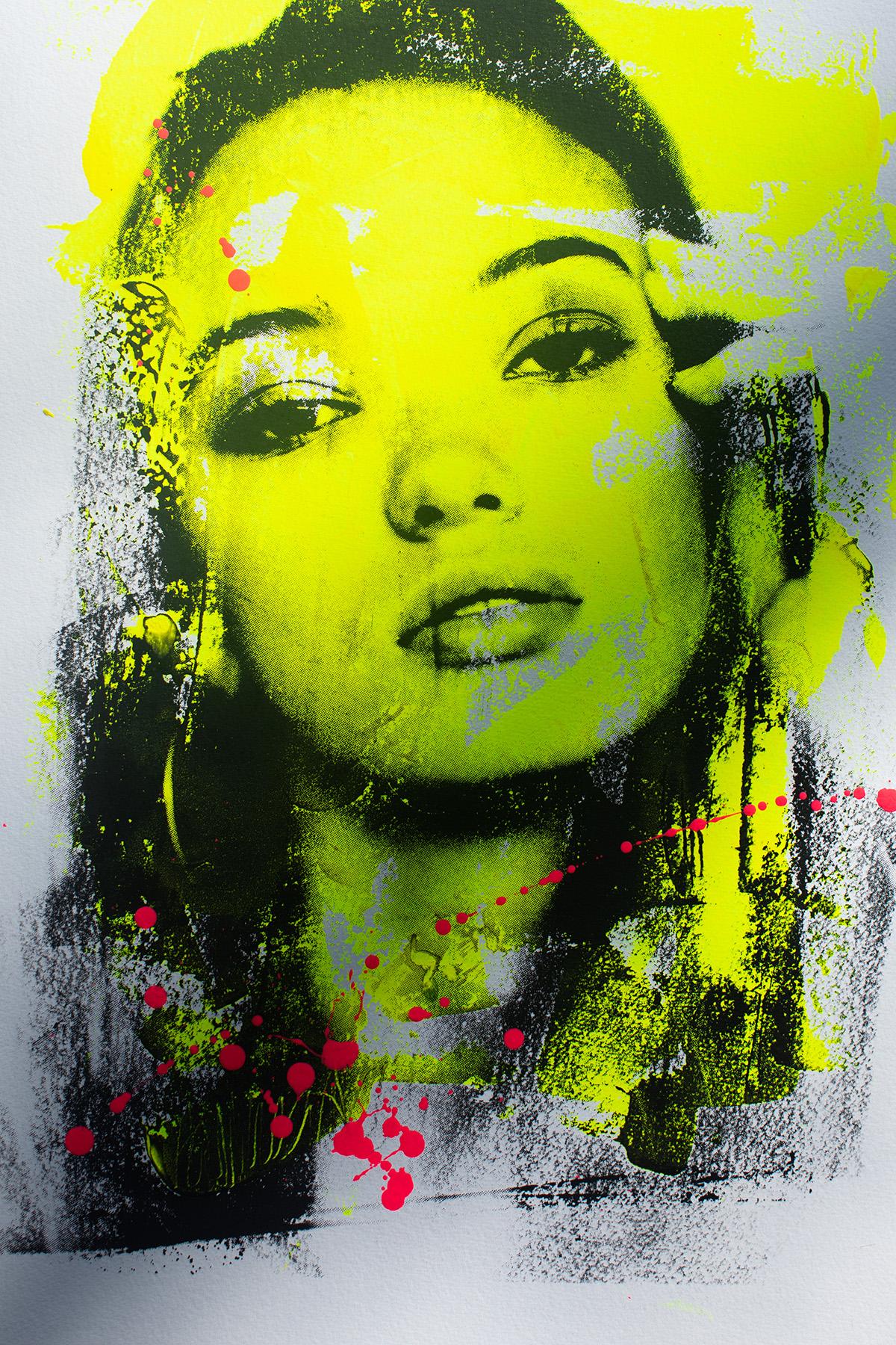 Peinture Pop, Peinture Pop Jaune, Portrait Artwork-Pop Chic - Painting de Addison Jones