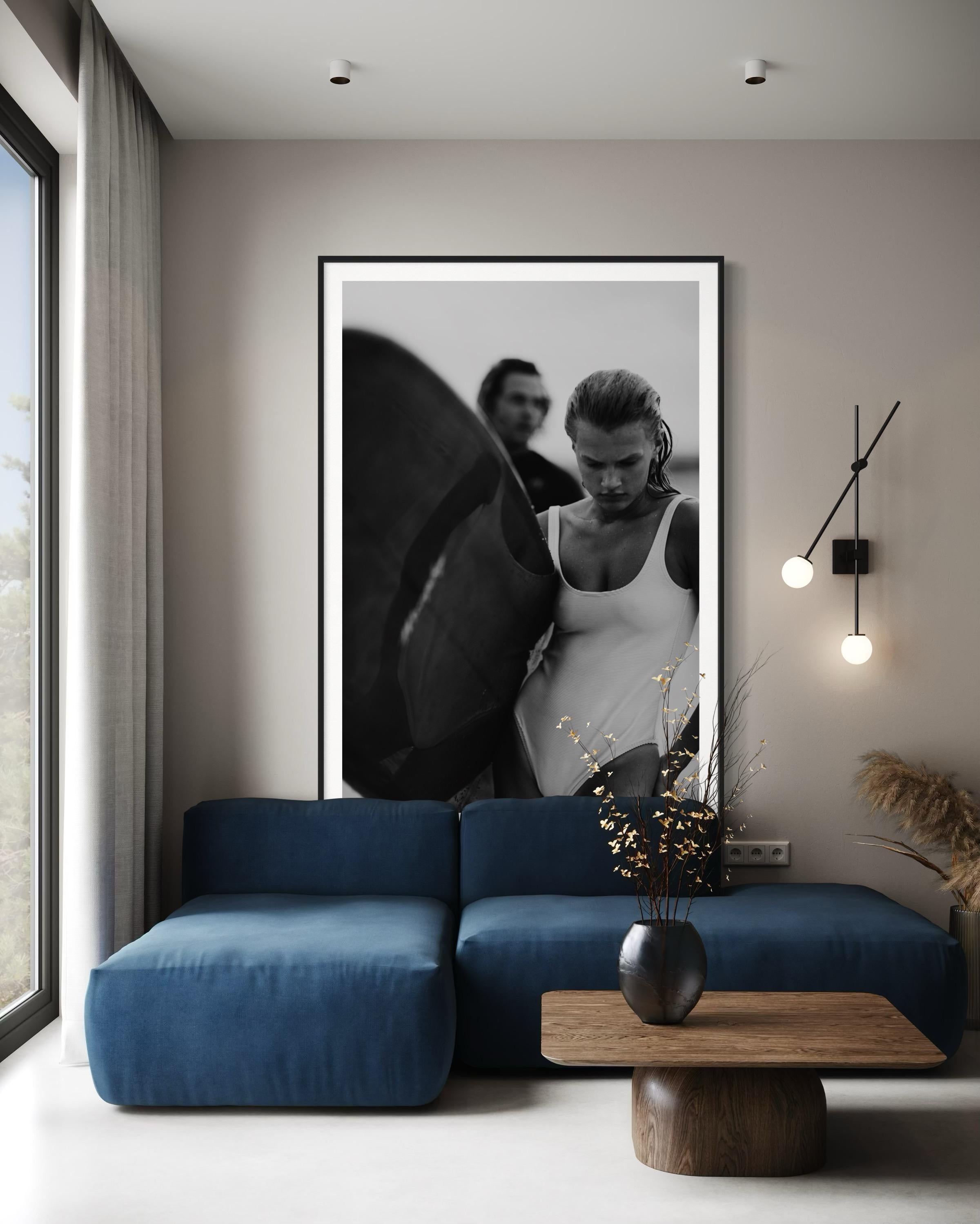 Schwarz-Weiß-Druck, Surffotografie, Moderne Kunst-Euphoria-Wandbilder (Zeitgenössisch), Print, von Addison Jones