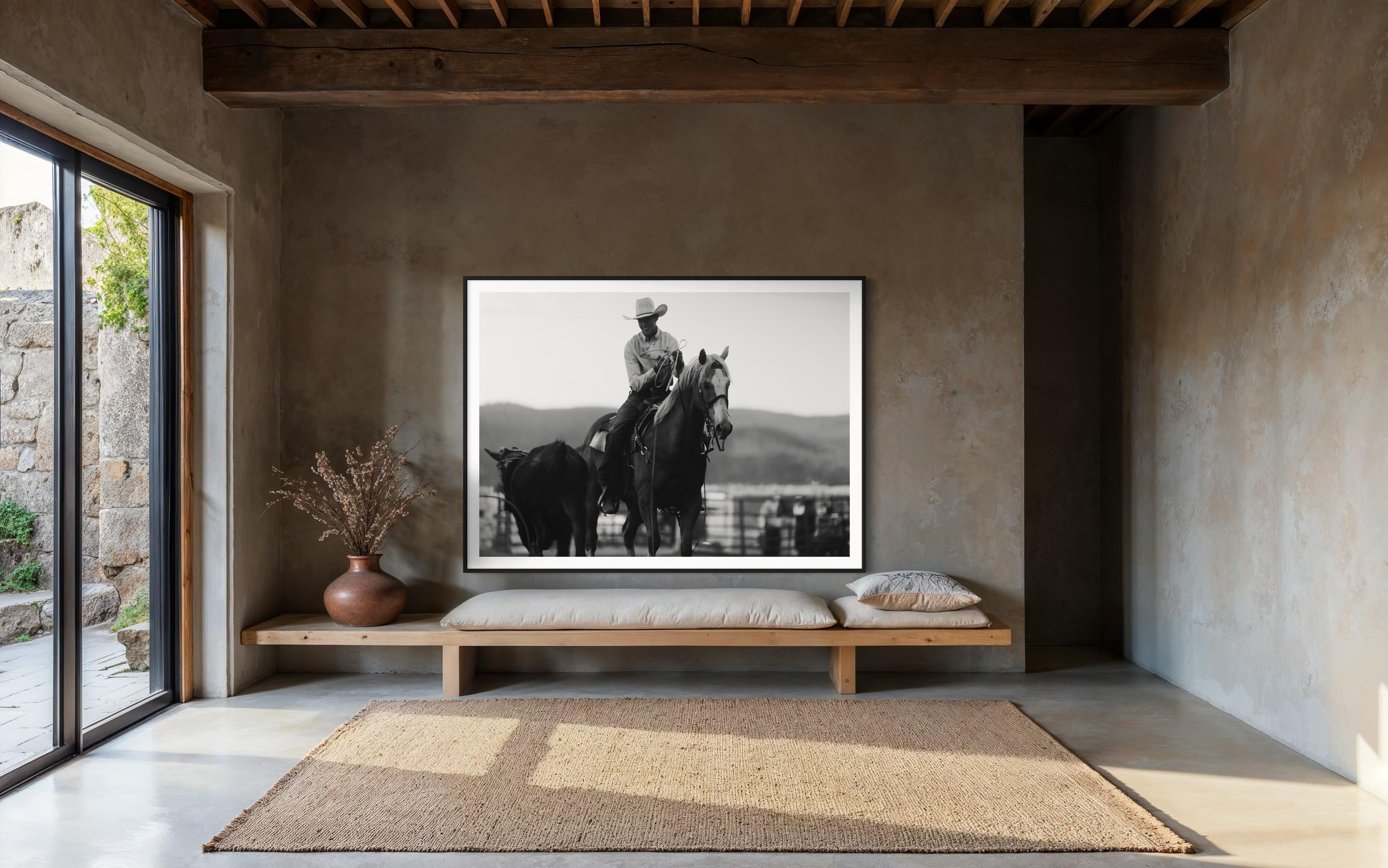 « Carefree Country », photographies noires et blanches, photographies blanches, art Rodeo - Contemporain Print par Addison Jones